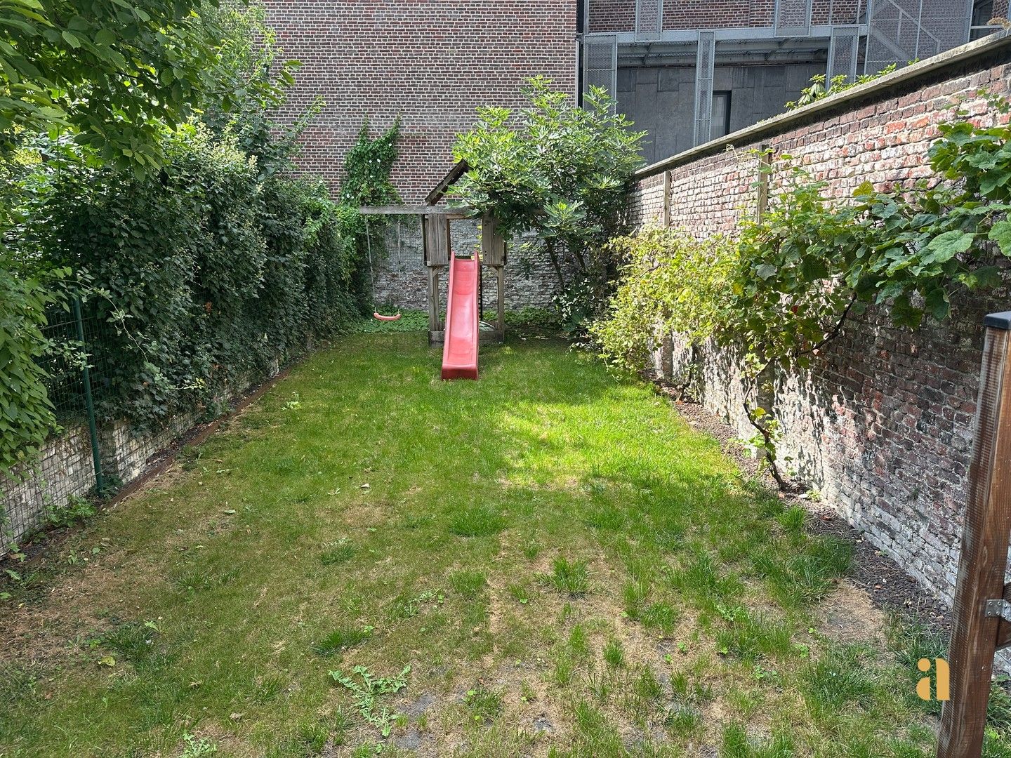 Karaktervol herenhuis waar licht, ruimte & zon elkaar ontmoeten foto 10