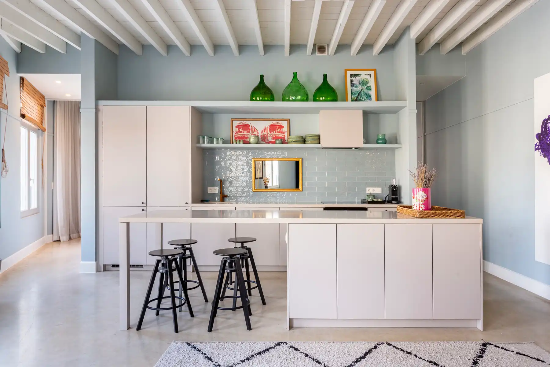 Stijlvol&nbsp;bemeubeld&nbsp;2 slpk appartement op toplocatie! foto 3