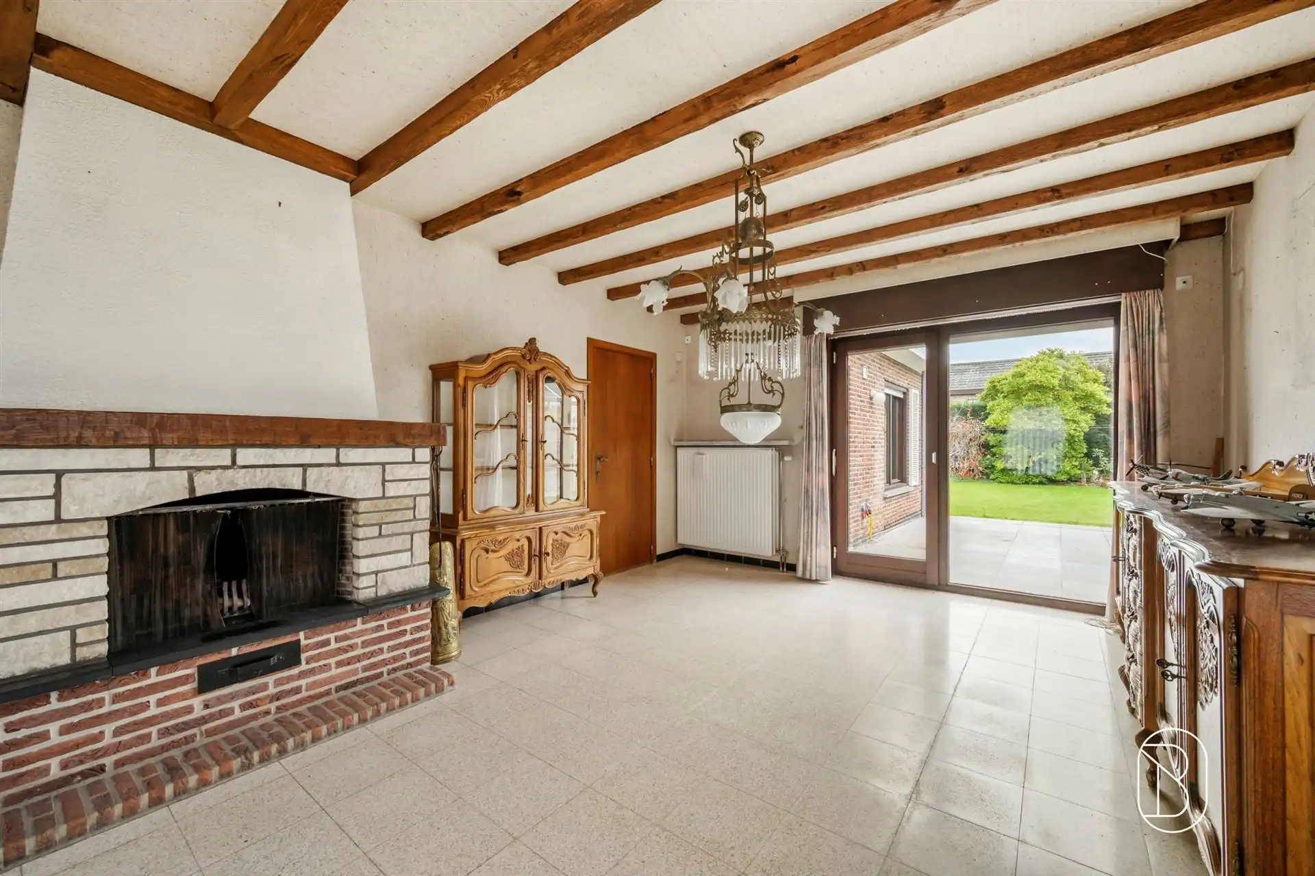 Bungalow met 3 slk, garage en tuin op rustige ligging! foto 6