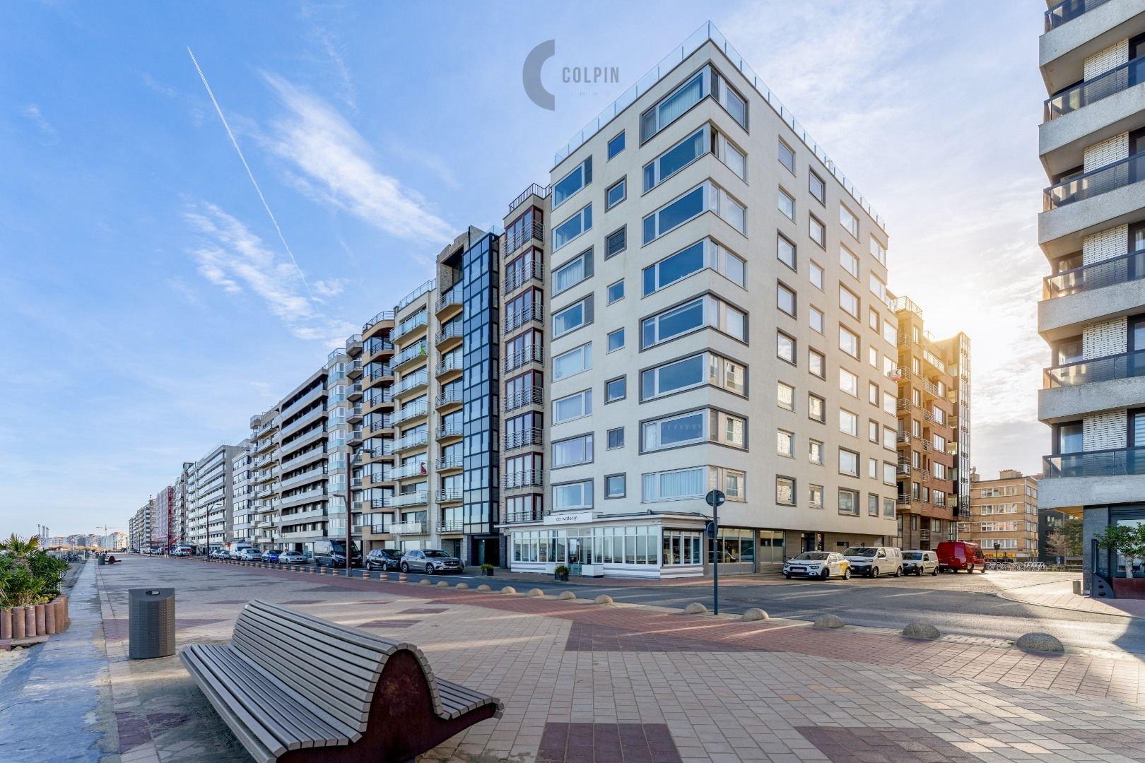 Smaakvol en instapklaar 2 slaapkamerappartement met zijdelings zeezicht foto {{pictureIndex}}