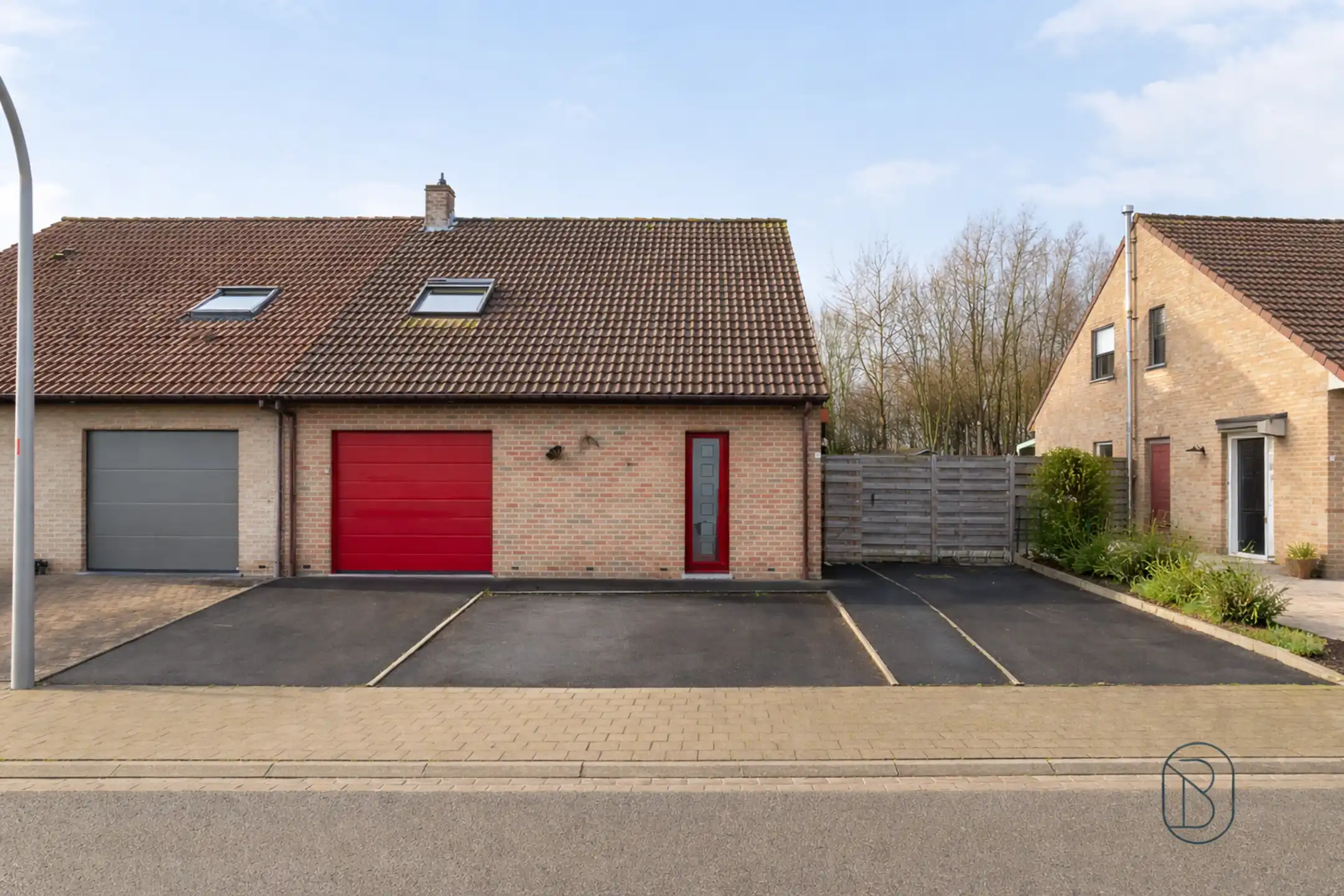 Instapklare HOB met 3 slk garage en tuin in Marke foto 6