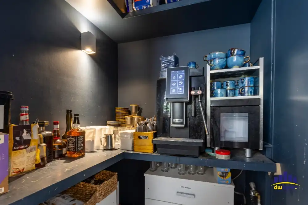 Instapklaar eetcafé met groot terras over te nemen in Deerlijk foto 11