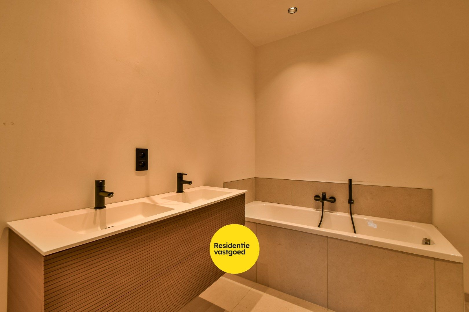 Ruime en kwalitatieve nieuwbouwwoning! foto 17