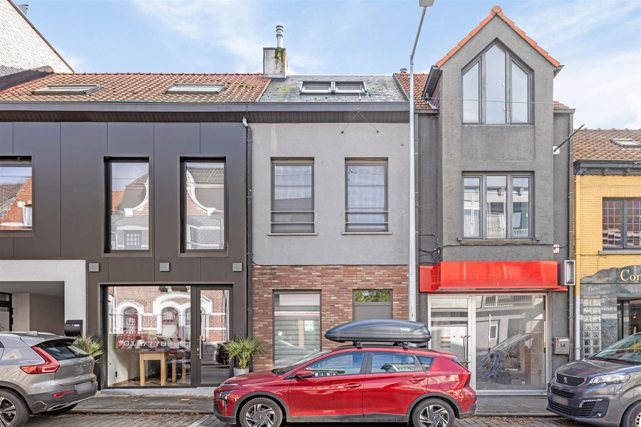 Rijwoning met 3 slpk, gezellige koer, centrum  foto {{pictureIndex}}