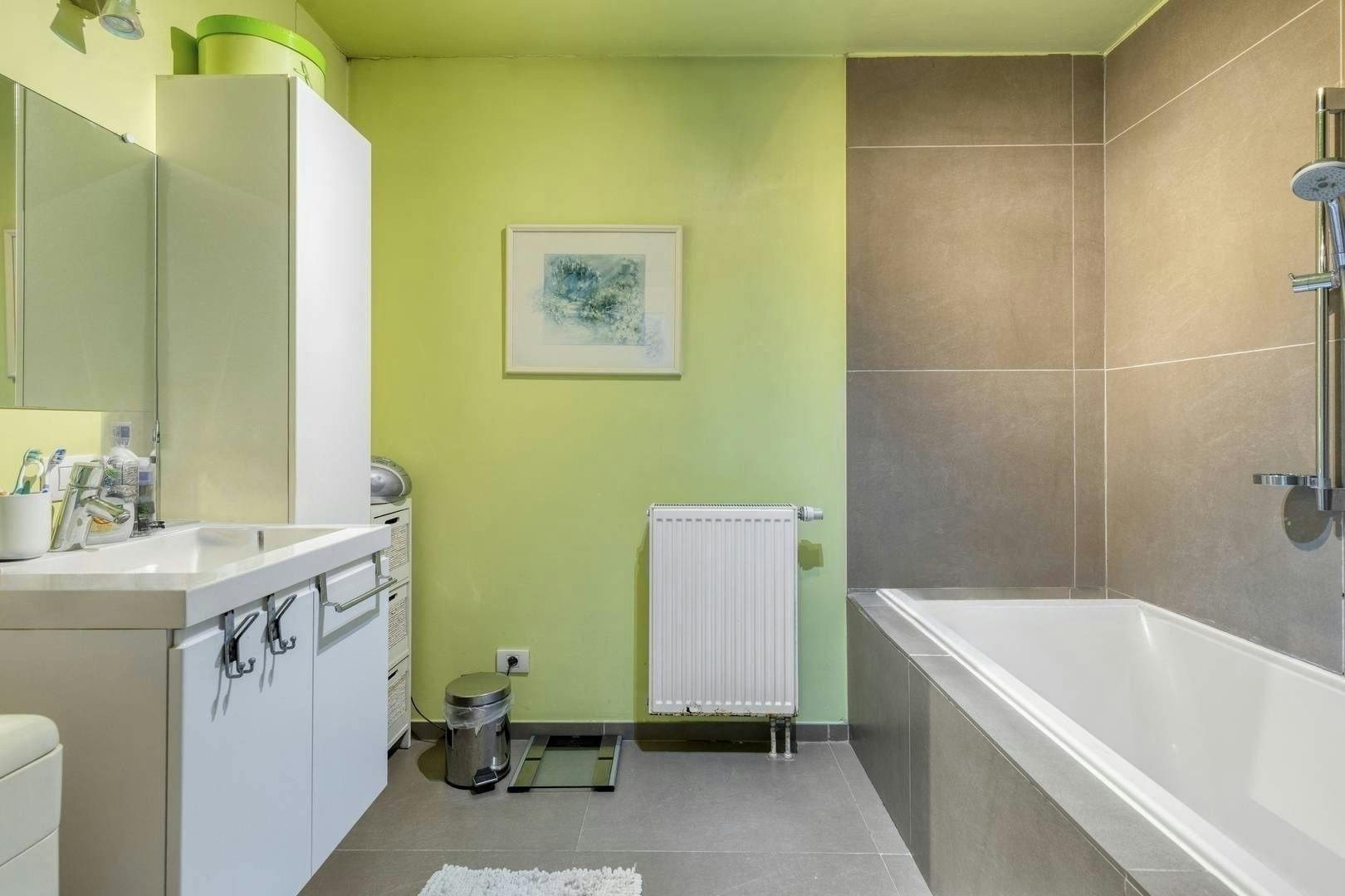 Energiezuinig 2-slaapkamerappartement te koop te Harelbeke!  foto 8