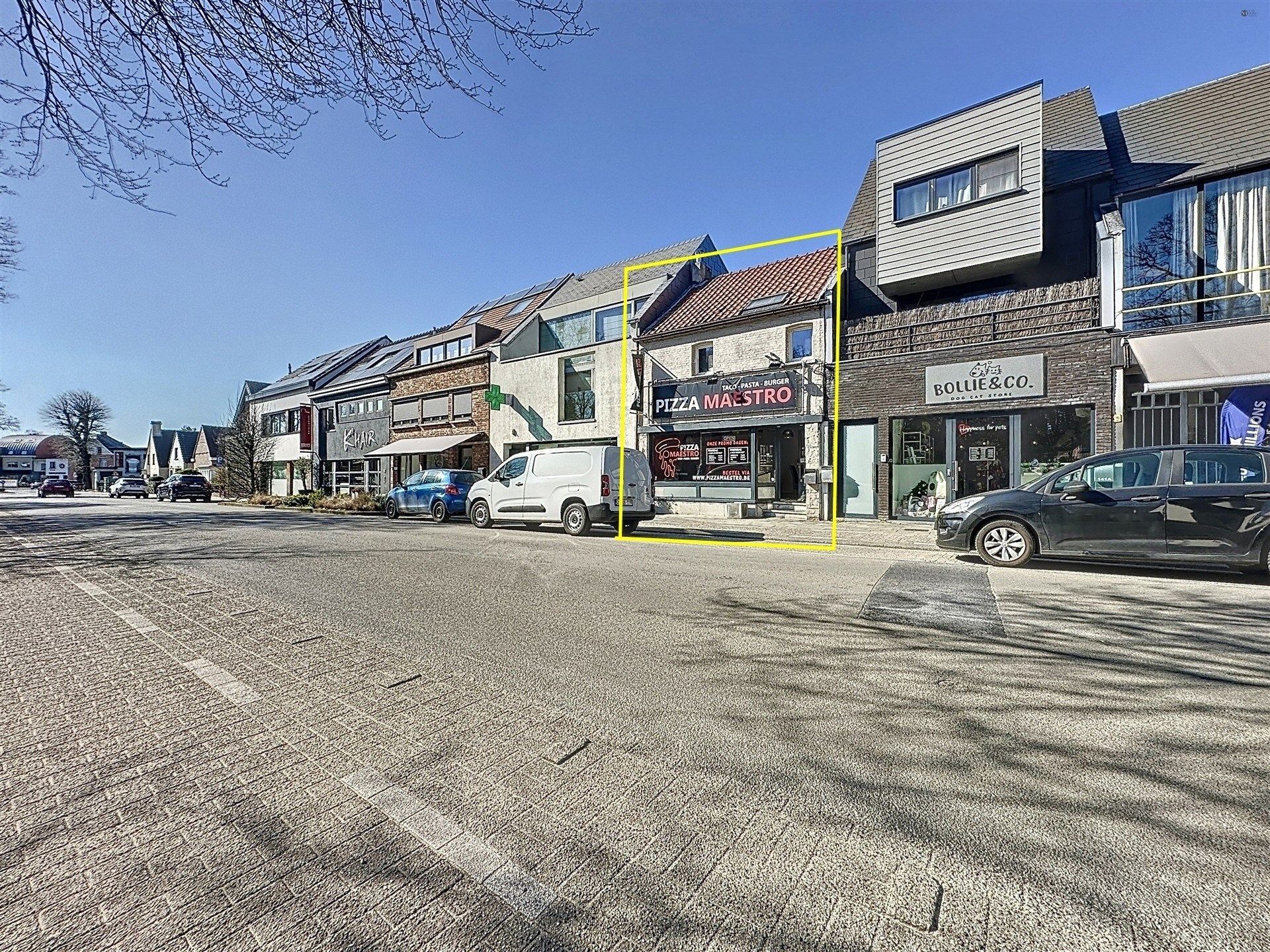 Commerciële ruimte/handelspand gelegen in hartje Belsele. foto 3