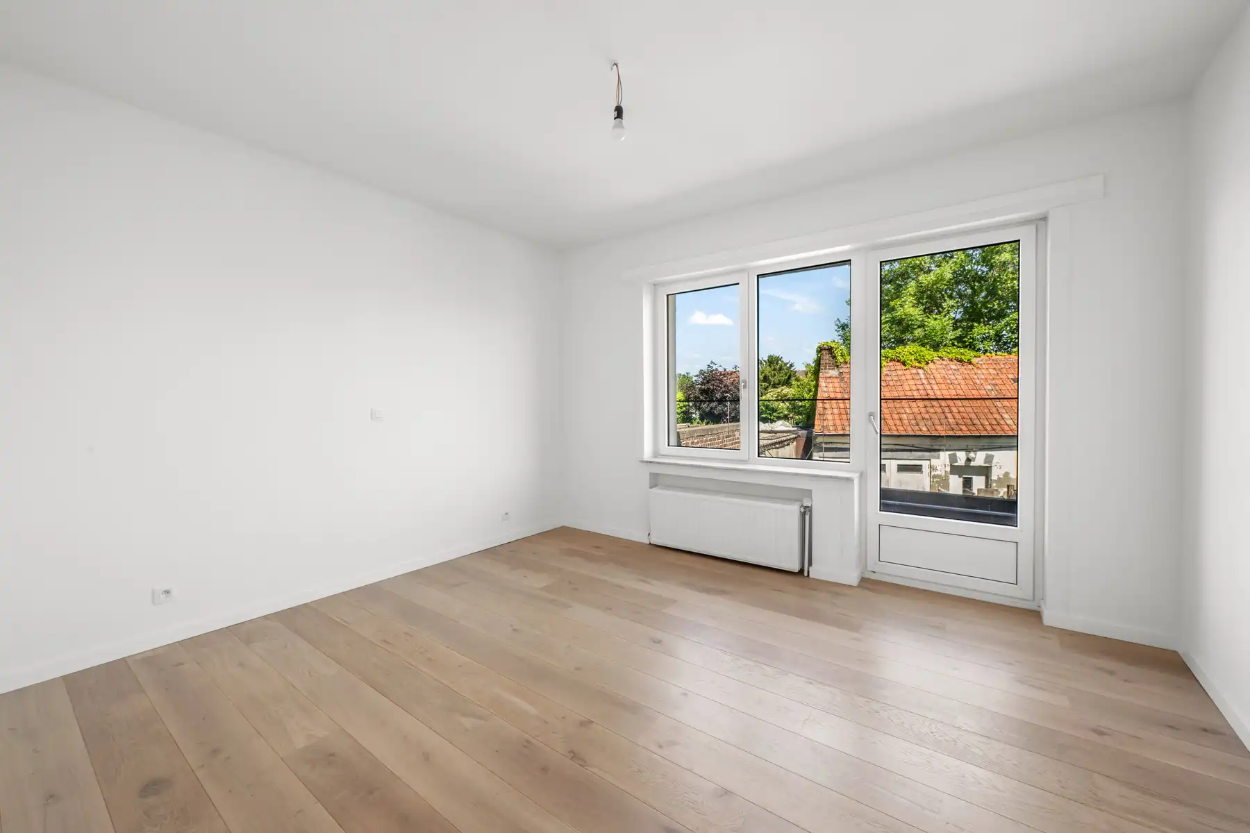 Gerenoveerd 2 slaapkamerappartement met garage foto 13