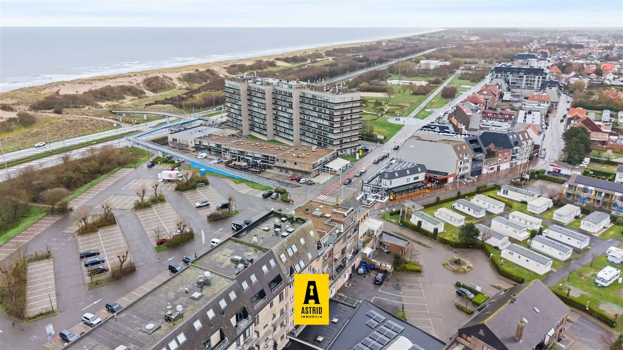 Studio met aparte slaaphoek op topligging! foto 19