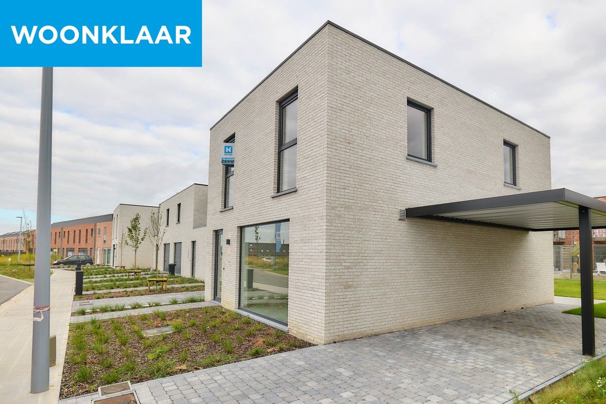 Moderne nieuwbouwwoningen te Rumbeke met carport foto 1