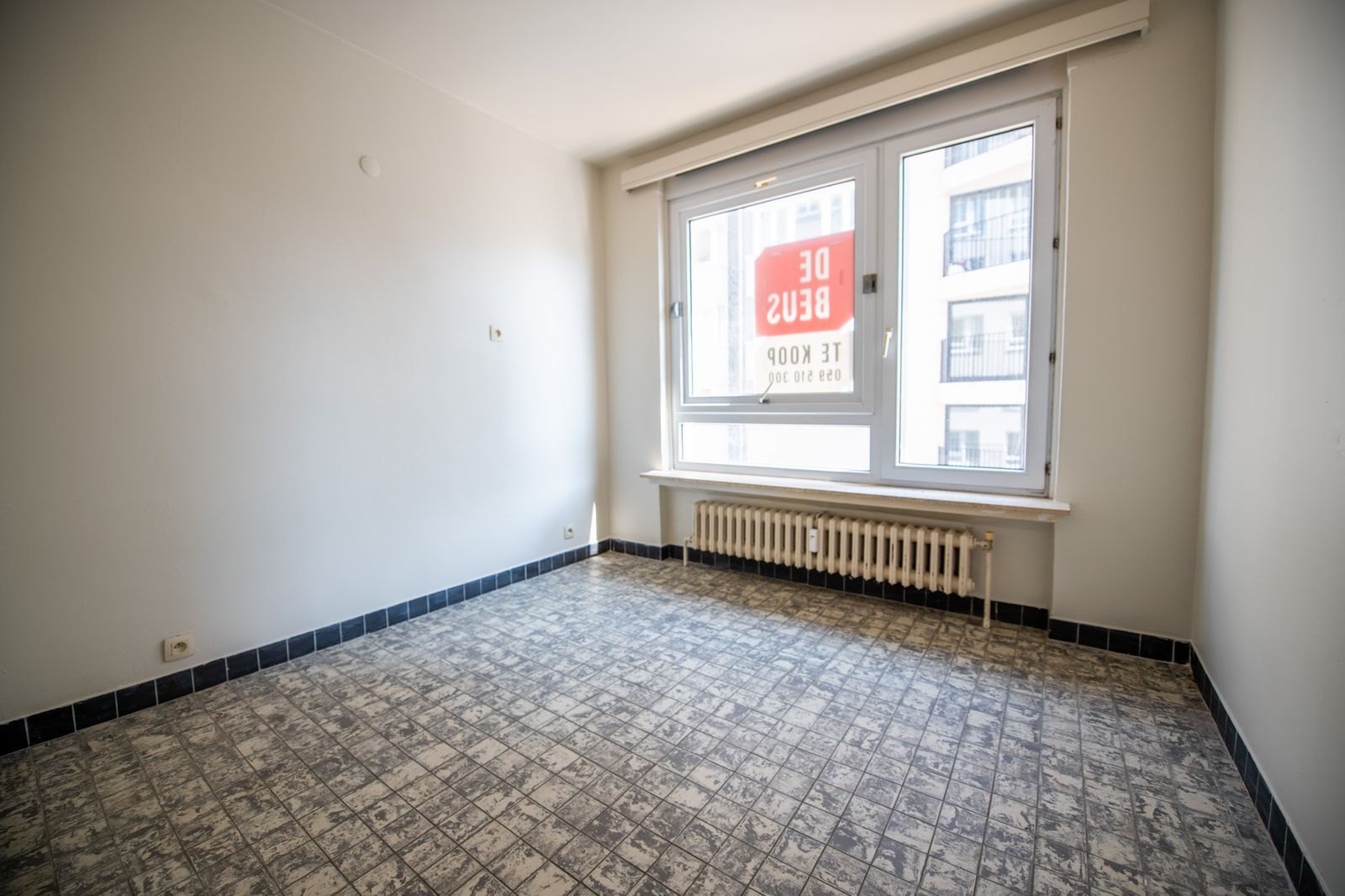 Ruim en lichtrijk appartement met 3 slaapkamers pal aan strand foto 12