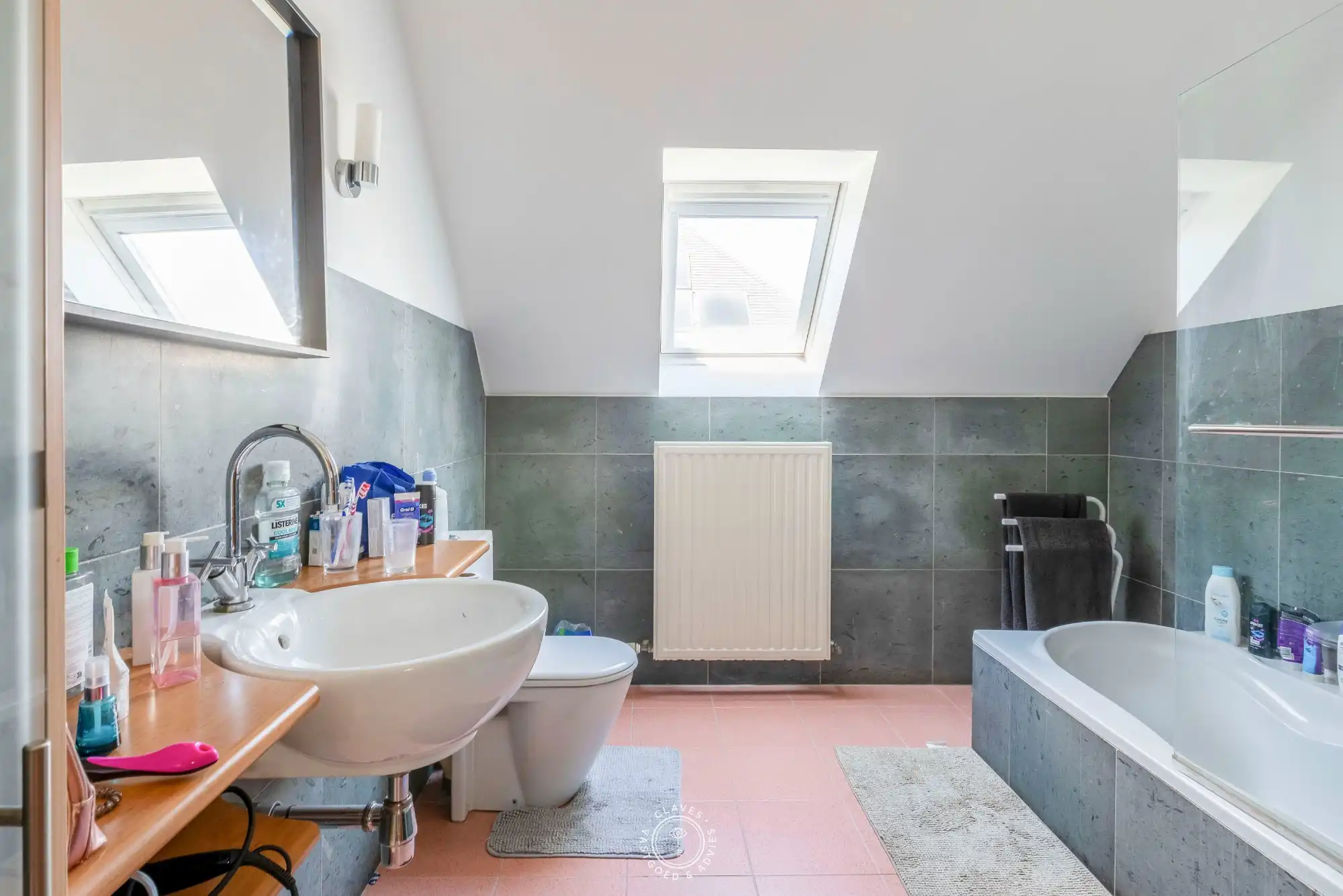 Rustig gelegen villa met prachtige tuin foto 17