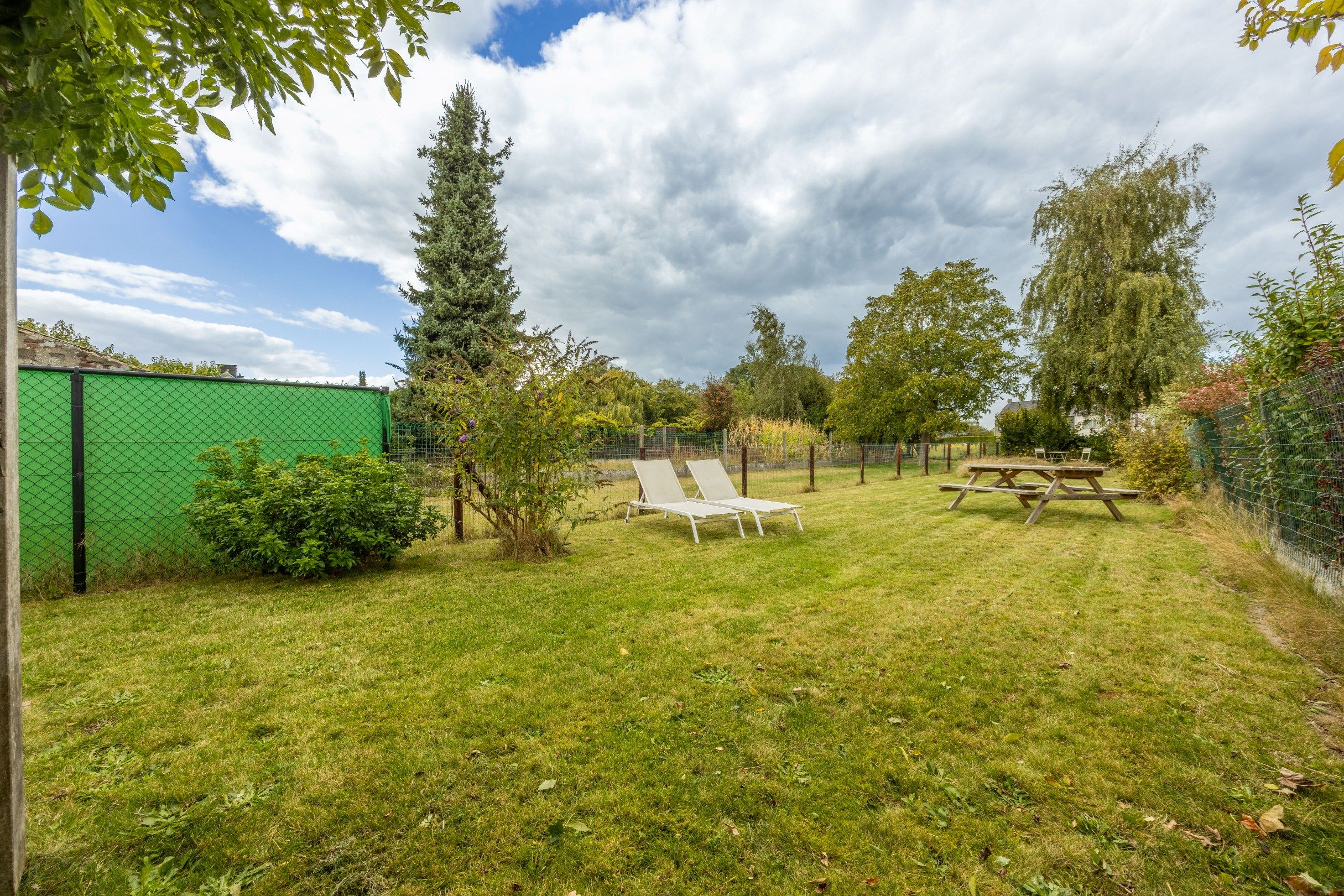 Gerenoveerde rijwoning met tuin foto 5