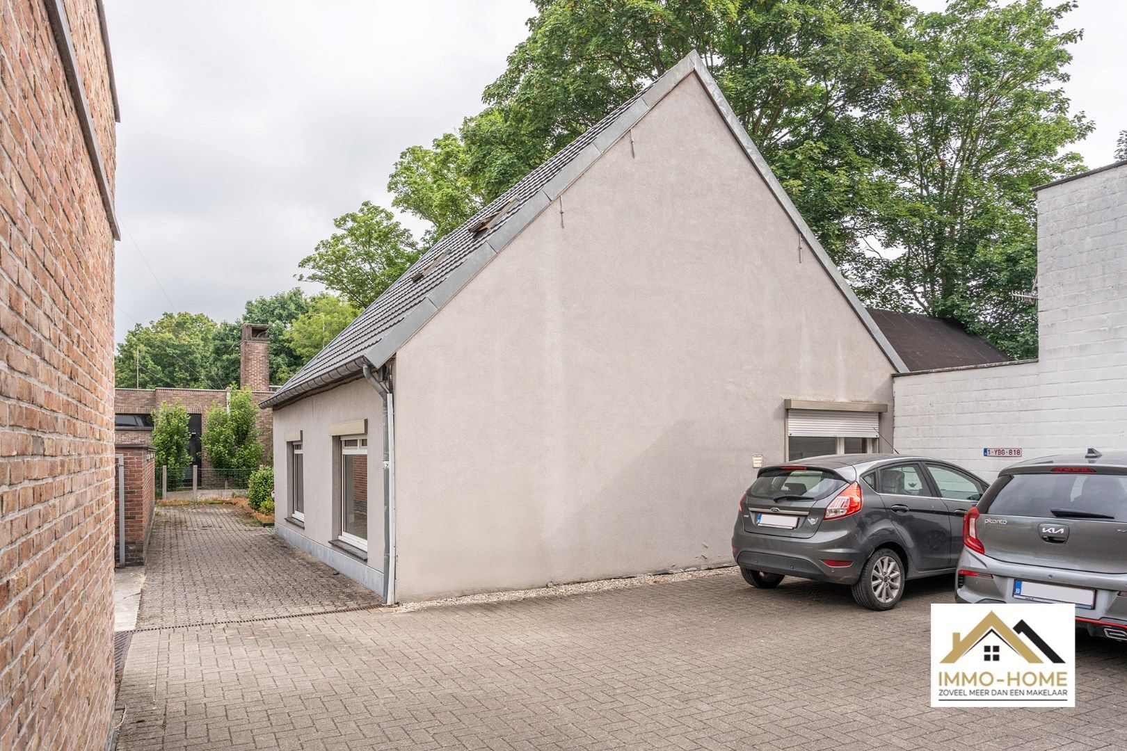 Op te frissen woning op topligging in centrum Lochristi!  foto 4