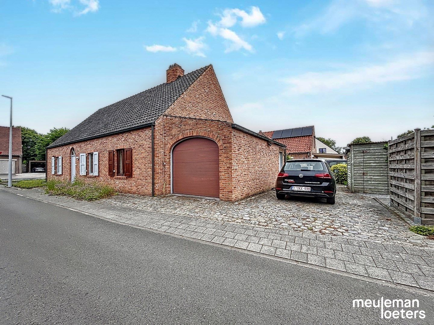 Charmante woning met garage en terras foto 19