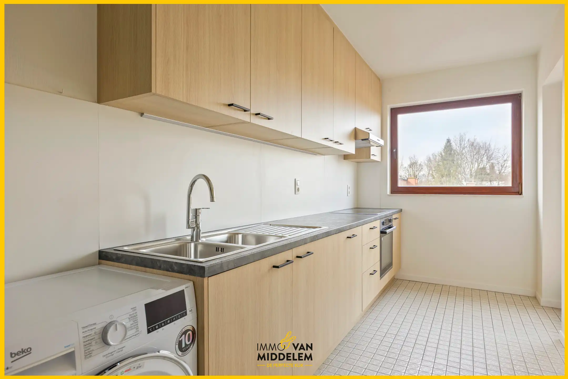 LICHTRIJK VERNIEUWD APPARTEMENT MET 2 KAMERS & TERRAS  foto 6