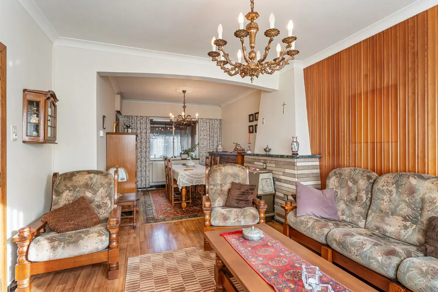 Charmante renovatiewoning op rustige toplocatie in Hasselt! foto 3