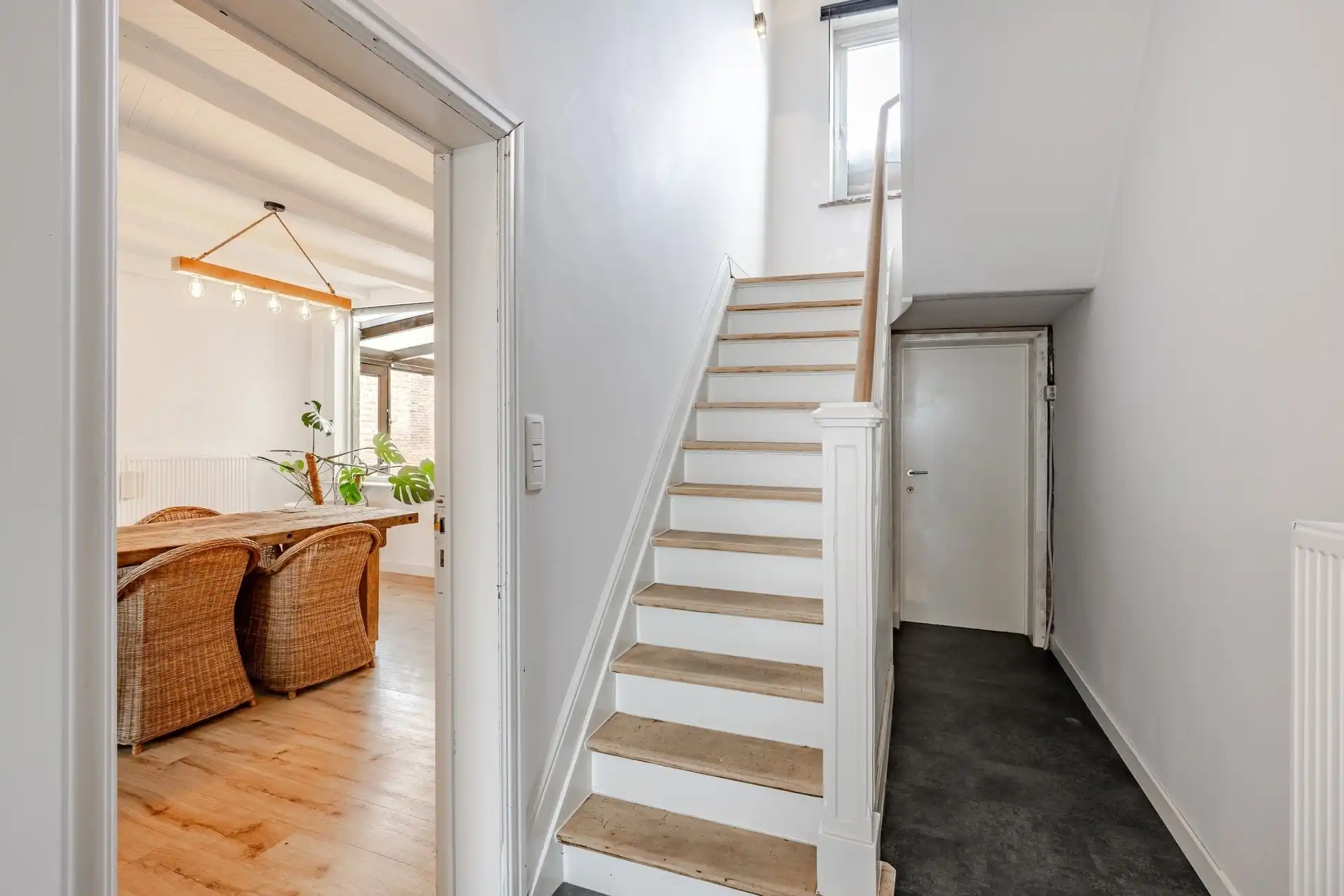 Interessante woning met prachtige tuin in Wichelen. foto 6