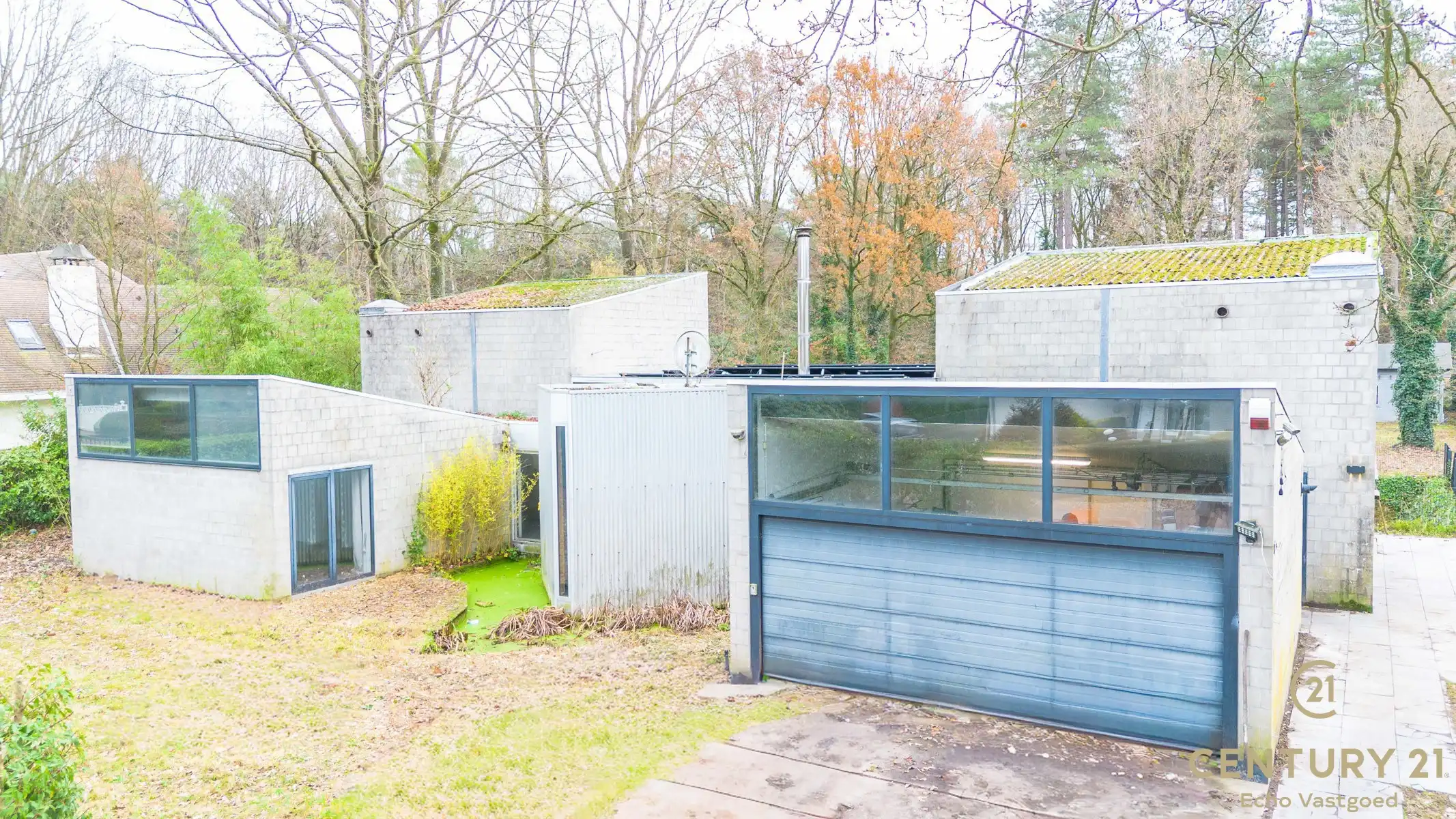 Unieke te renoveren villa in villawijk “De Lint” foto 24