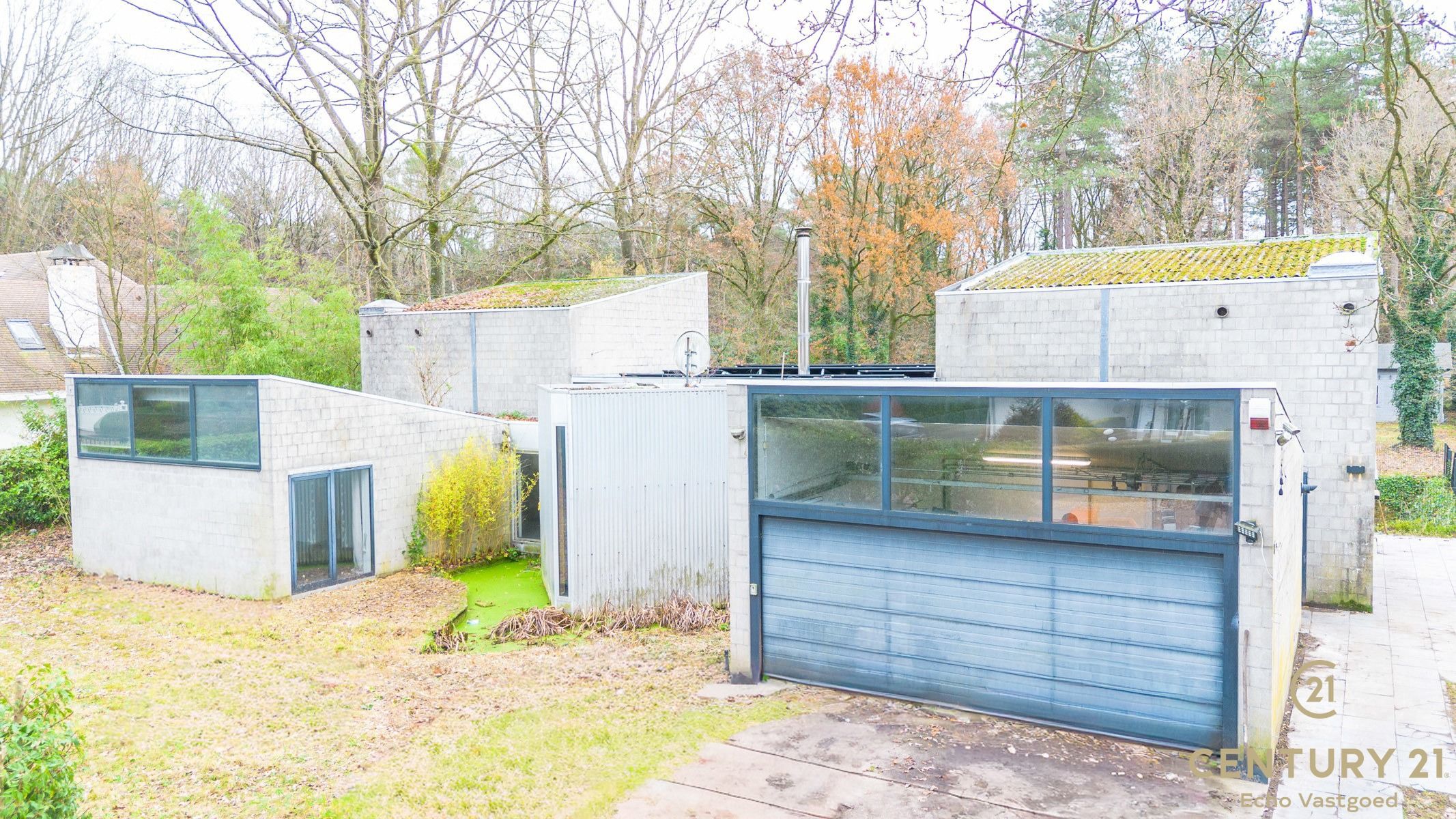 Unieke te renoveren villa in villawijk “De Lint” foto 24