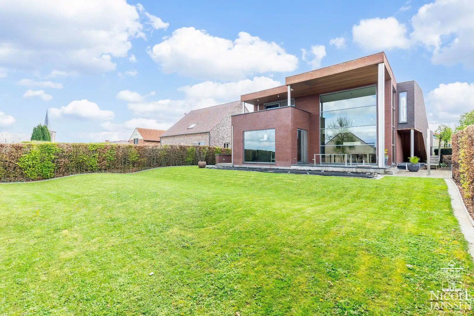 Zeer moderne en luchtige woning met twee slaapkamers gelegen op een rustige locatie foto 38