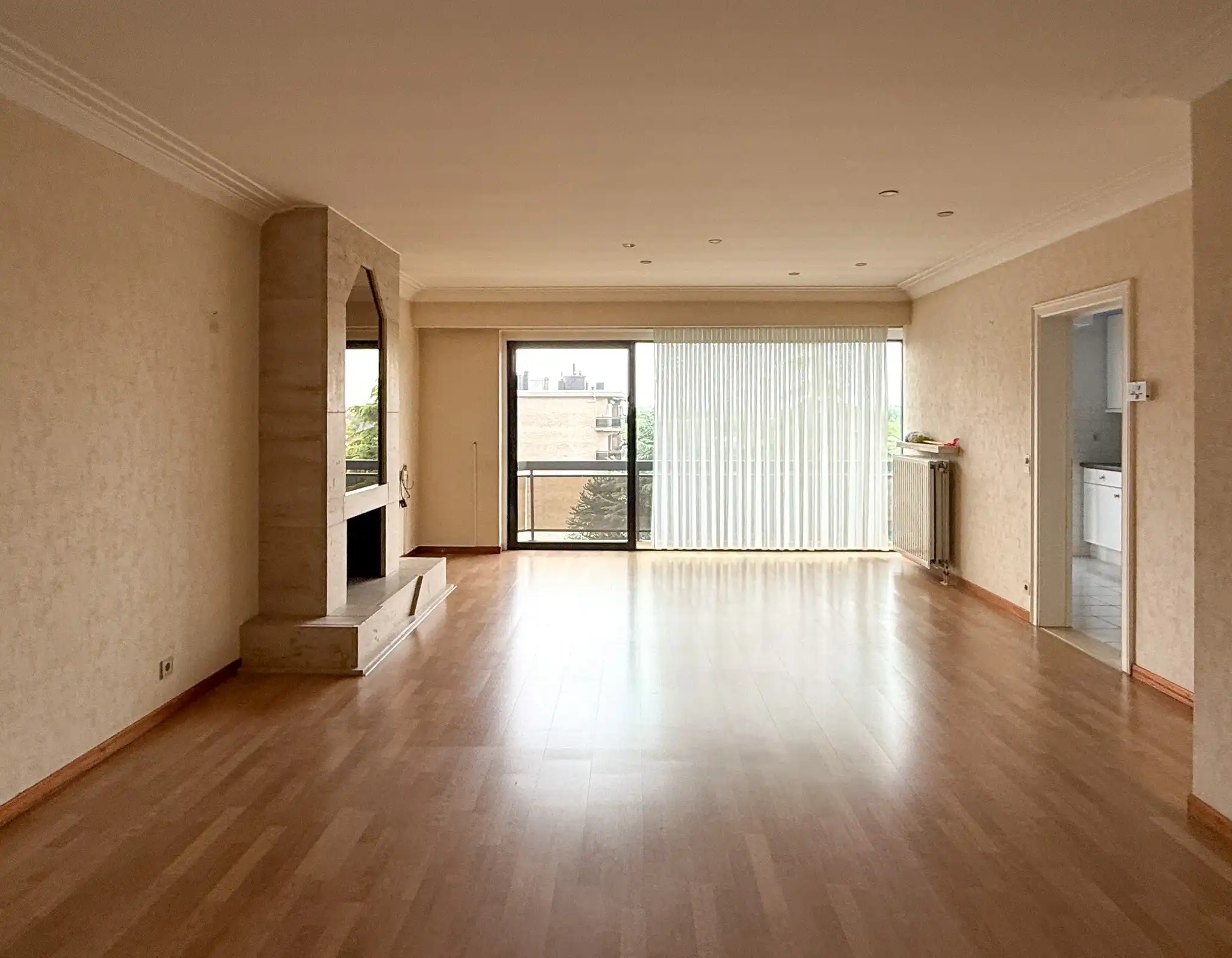 Appartement met twee slaapkamers en twee terrassen in het centrum van Beveren foto 2