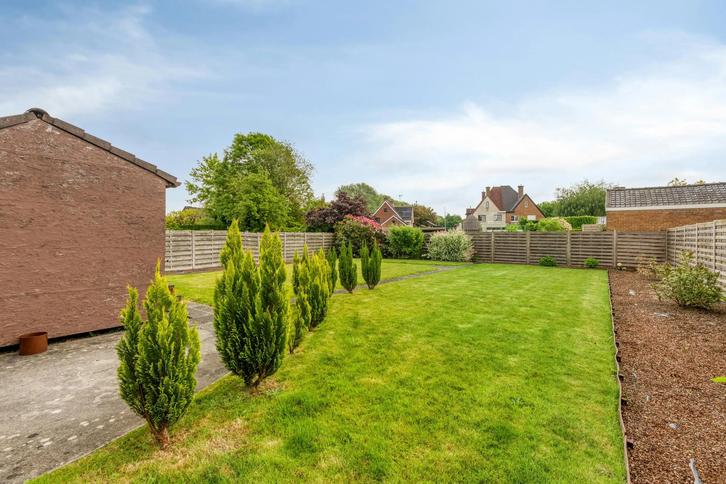 Ruime woning met 3 slaapkamers en grote tuin te koop! foto 16