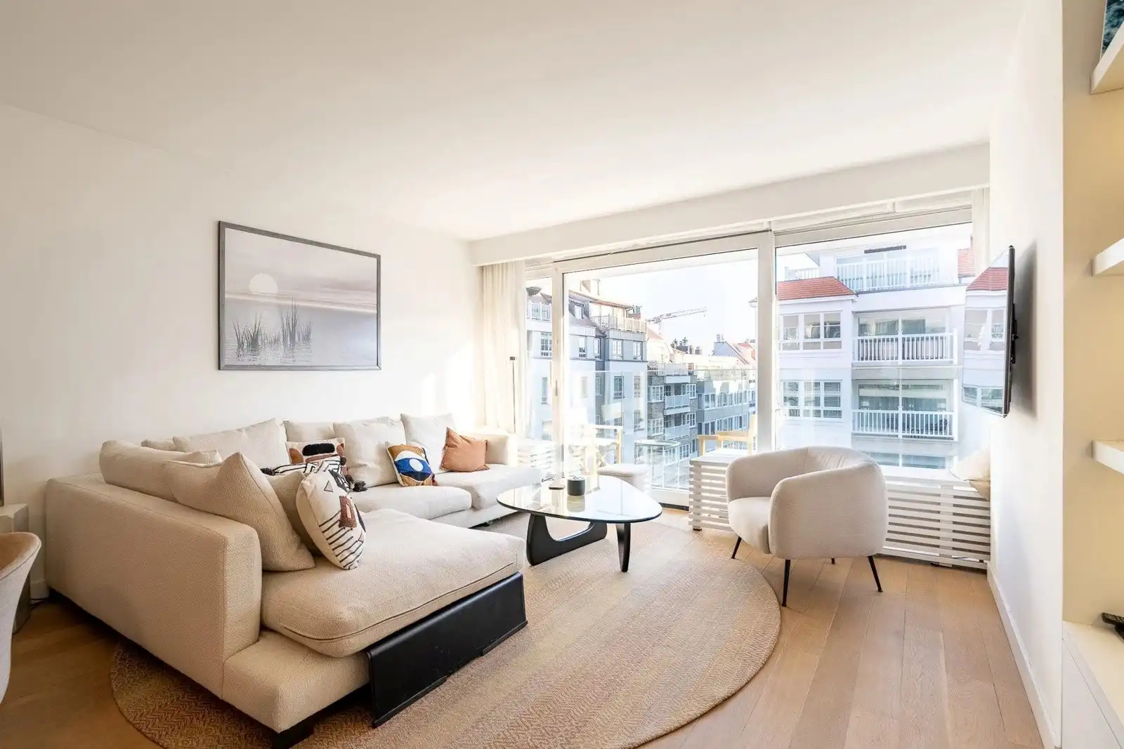 Lichtrijk appartement super gelegen op de Dumortierlaan foto 2