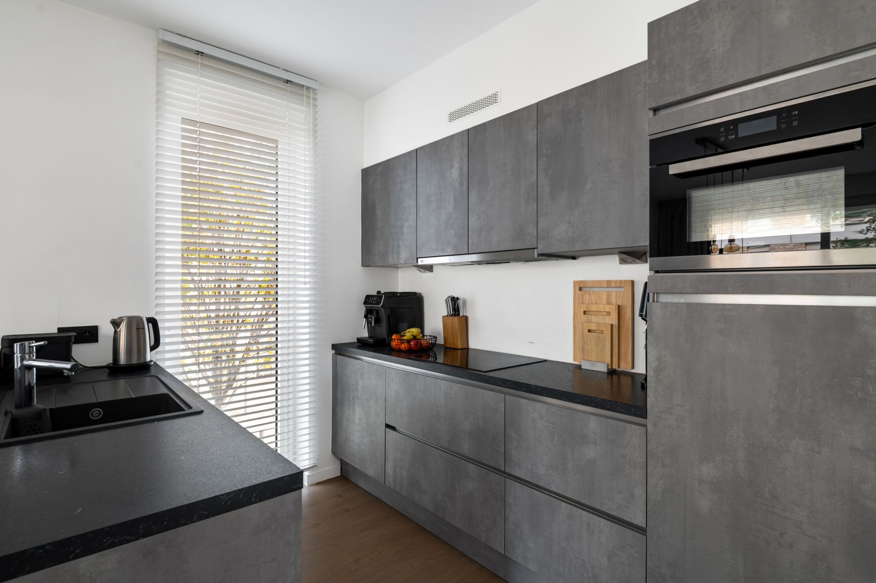 Modern appartement met terras, berging en parking foto 3