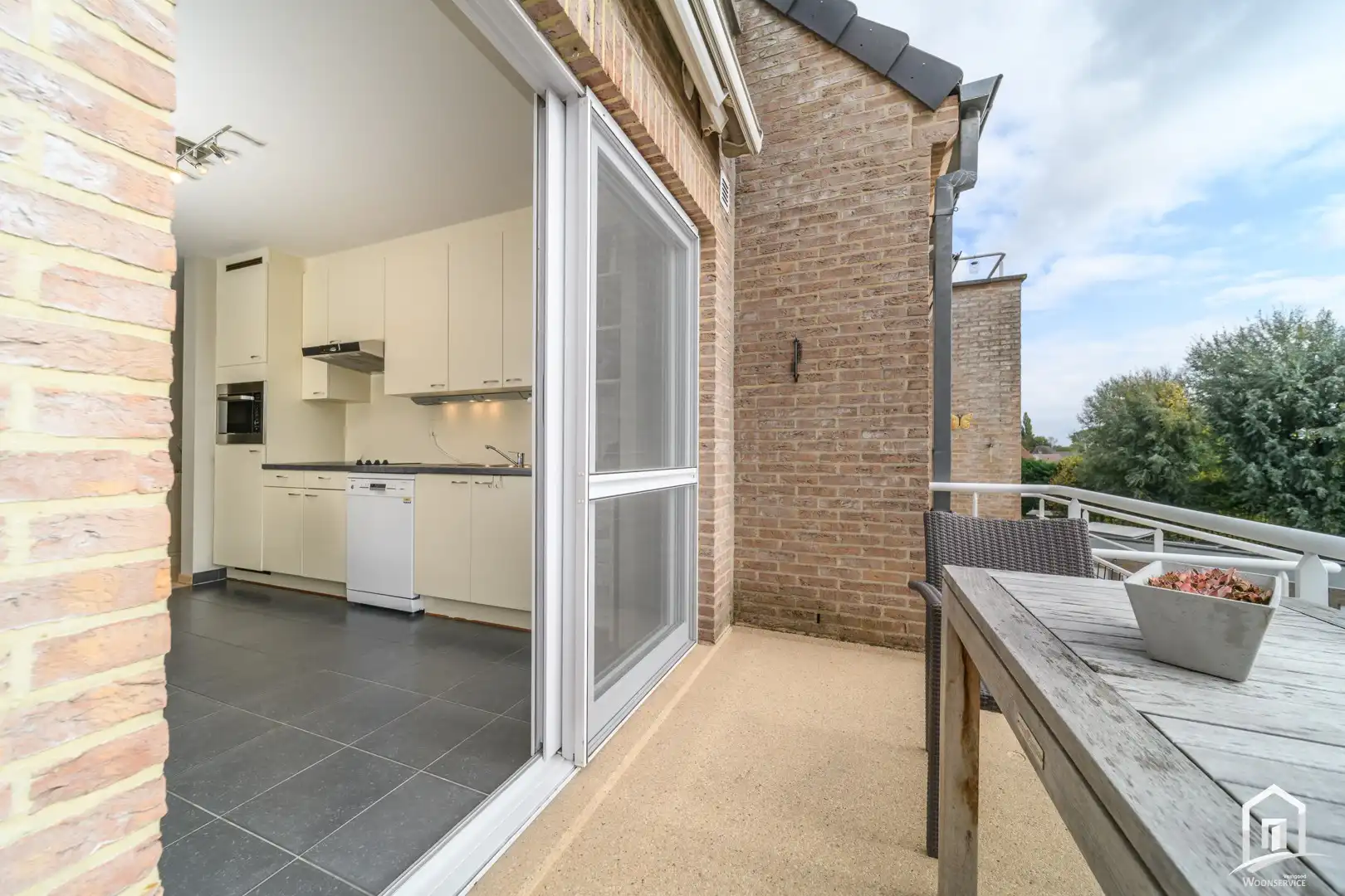 Comfortabel wonen met terras en ruime garagebox in Haaltert foto 8