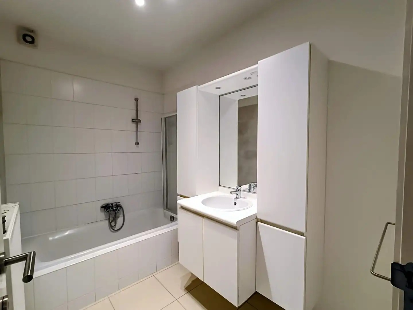 Te huur: Modern appartement met 2 slaapkamers in Bilzen-Hoeselt - een perfect thuis voor een comfortabele levensstijl. foto 10