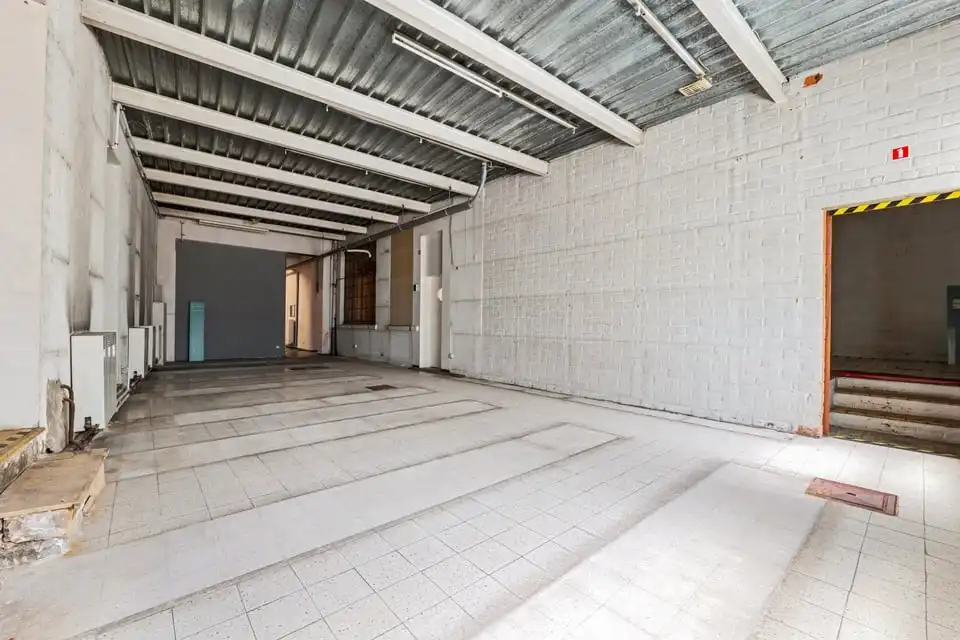 ICONISCH HANDELSPAND MET LUXUEUZE WOONST OP DE GROTE MARKT VAN SINT-TRUIDEN foto 29