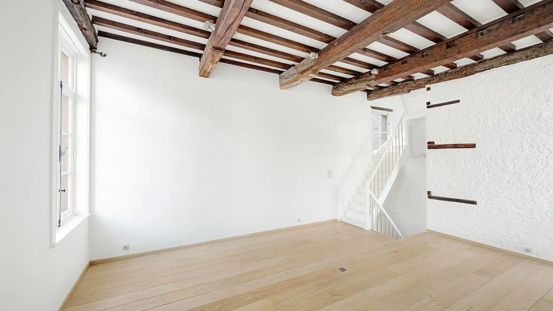 Charmante woning aan het Sint-Annaplein te Brugge foto 4