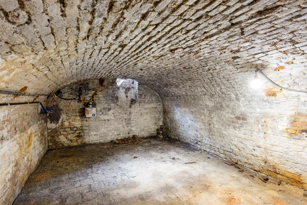 Halfopen woning met potentieel  foto 14