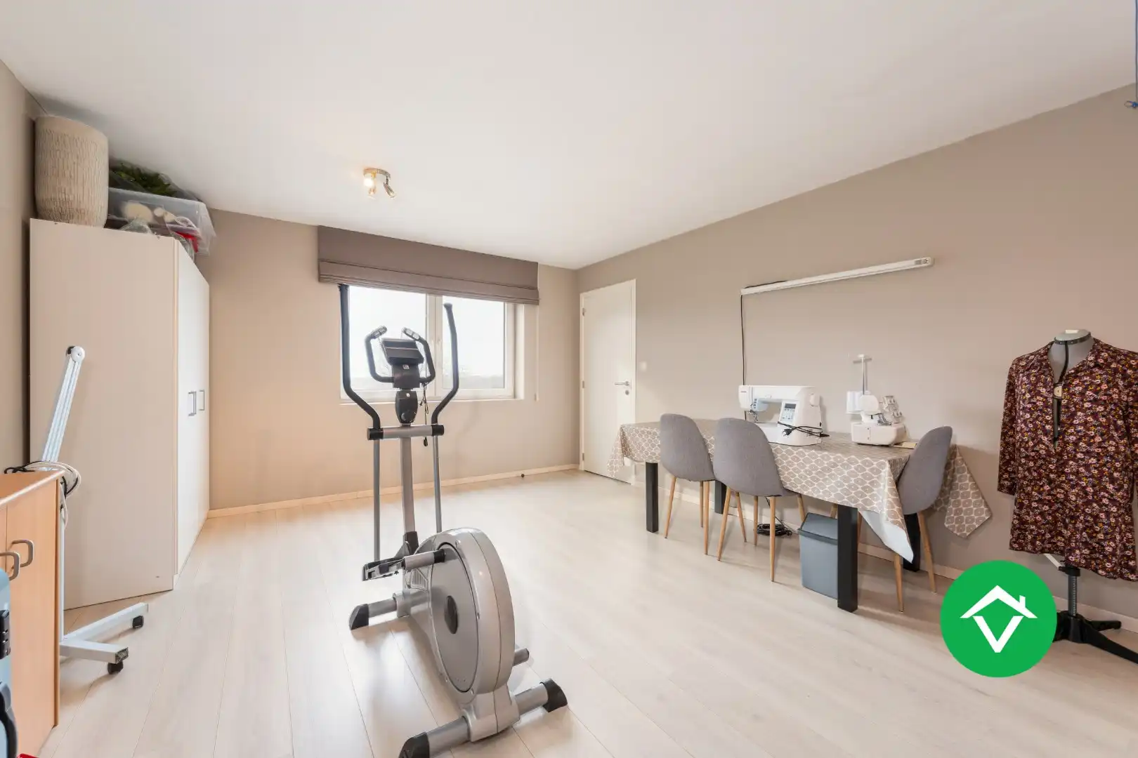 Alleenstaande woning met 4 slaapkamers en garage te Aartrijke foto 25