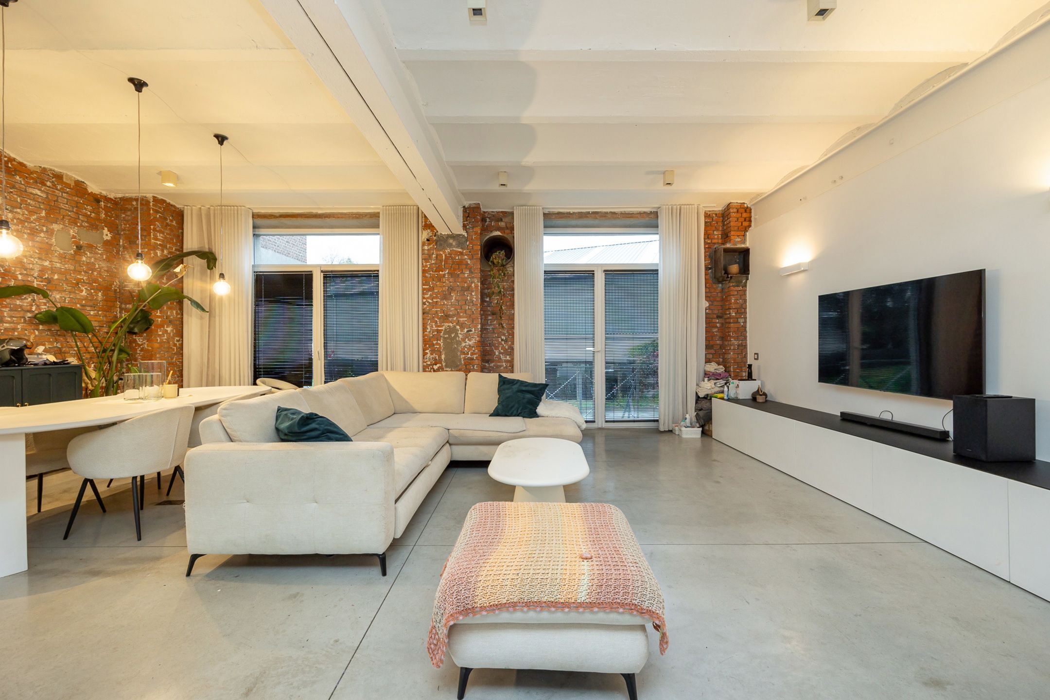 ANTWERPEN - Unieke duplex in een renovatieproject foto 4