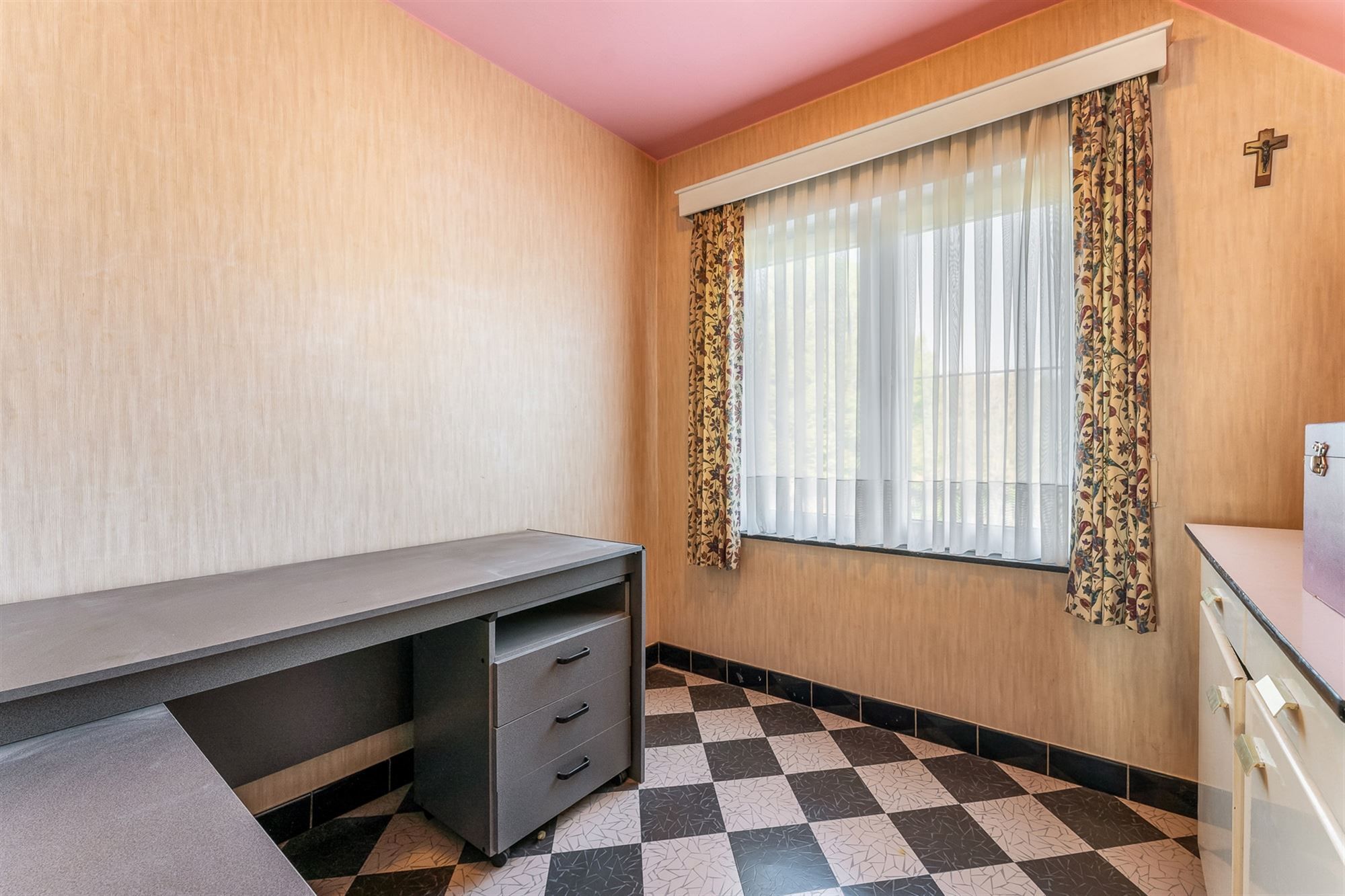 OP TE FRISSEN WONING MET 4 SLAAPKAMERS RUSTIG GELEGEN OP EEN UITGESTREKT PERCEEL VAN 16A75CA TE HAM foto 19
