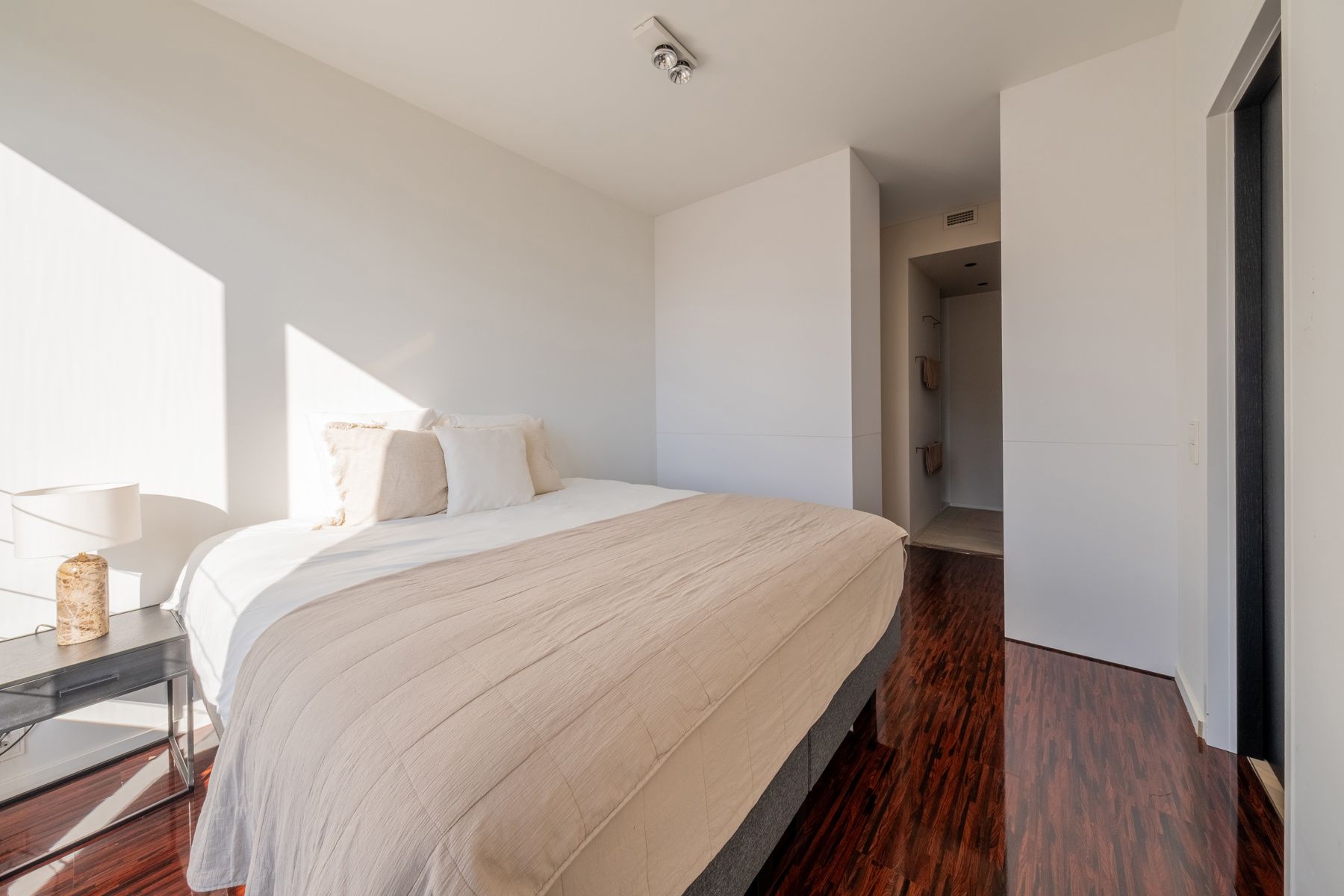 Gemeubeld luxeappartement met adembenemend uitzicht foto 5