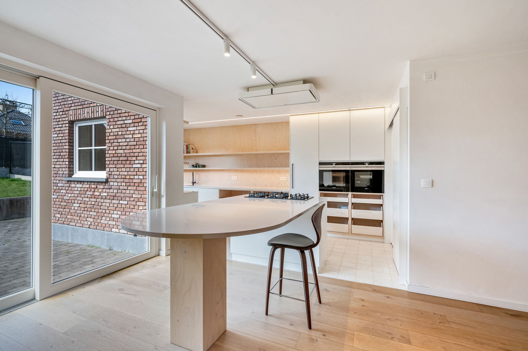 Stijlvolle energiezuinige gezinwoning 4slpk’s en tuintje! foto 7