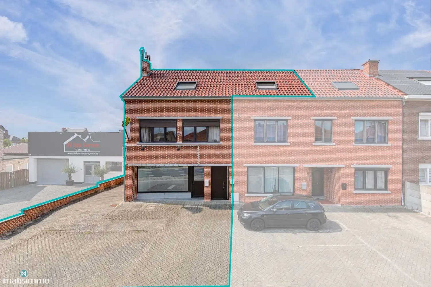 HANDELSGELIJKVLOERS MET DUPLEXAPPARTEMENT VOORZIEN VAN PARKEERGELEGENHEID NABIJ CENTRUM TONGEREN foto {{pictureIndex}}