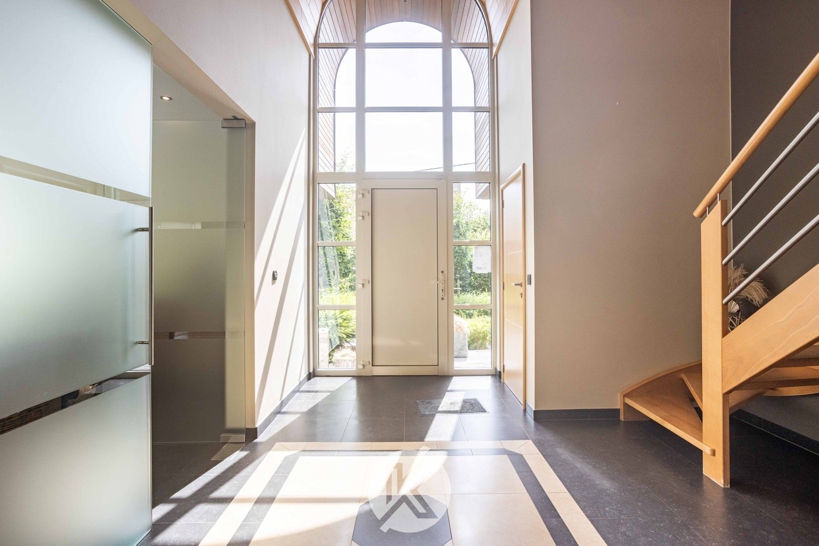 Tijdloze, elegante villa op ruim perceel foto 8