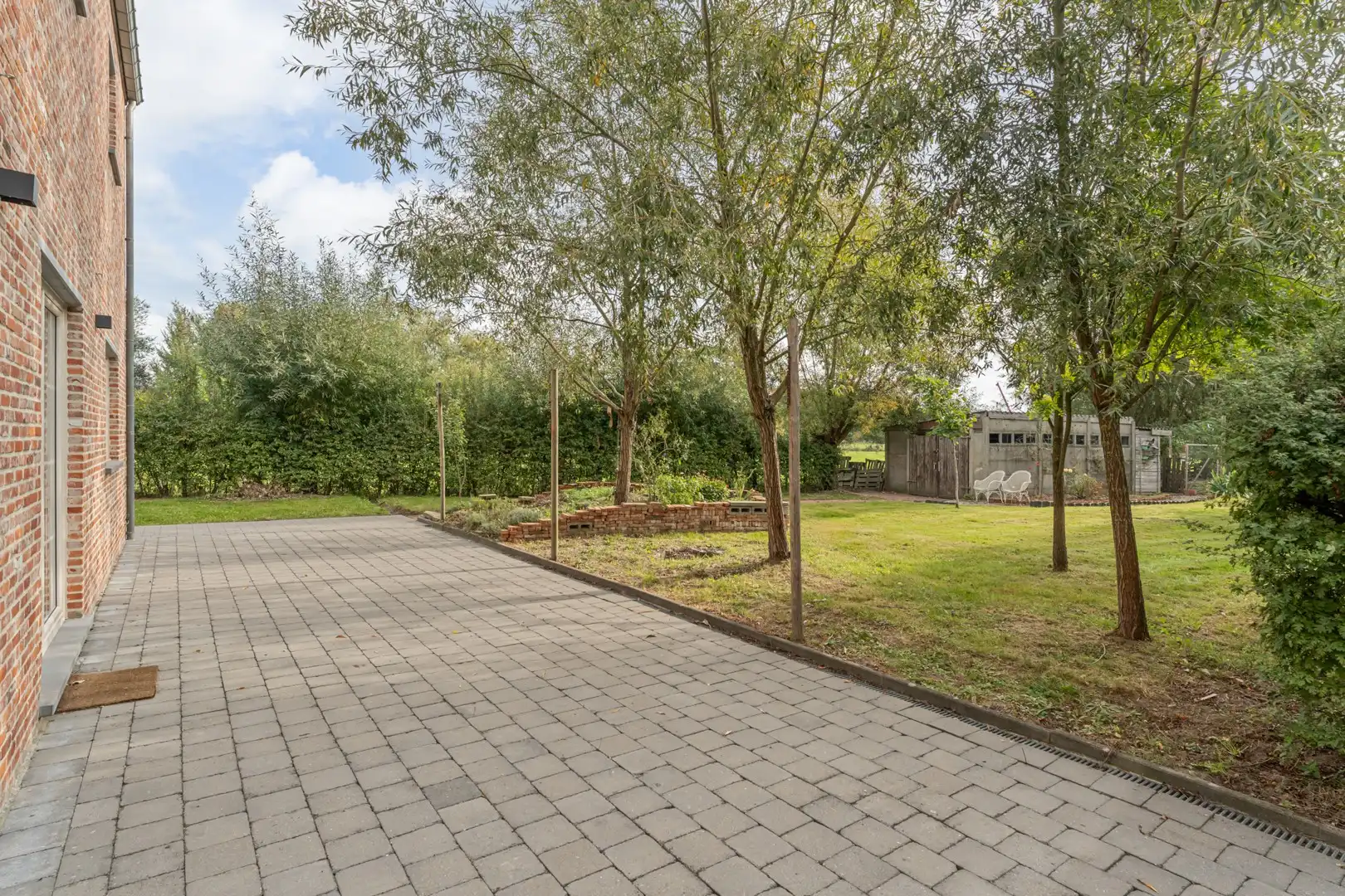 Ruime woning met 4 slaapkamers en grote tuin in Kuringen foto 34
