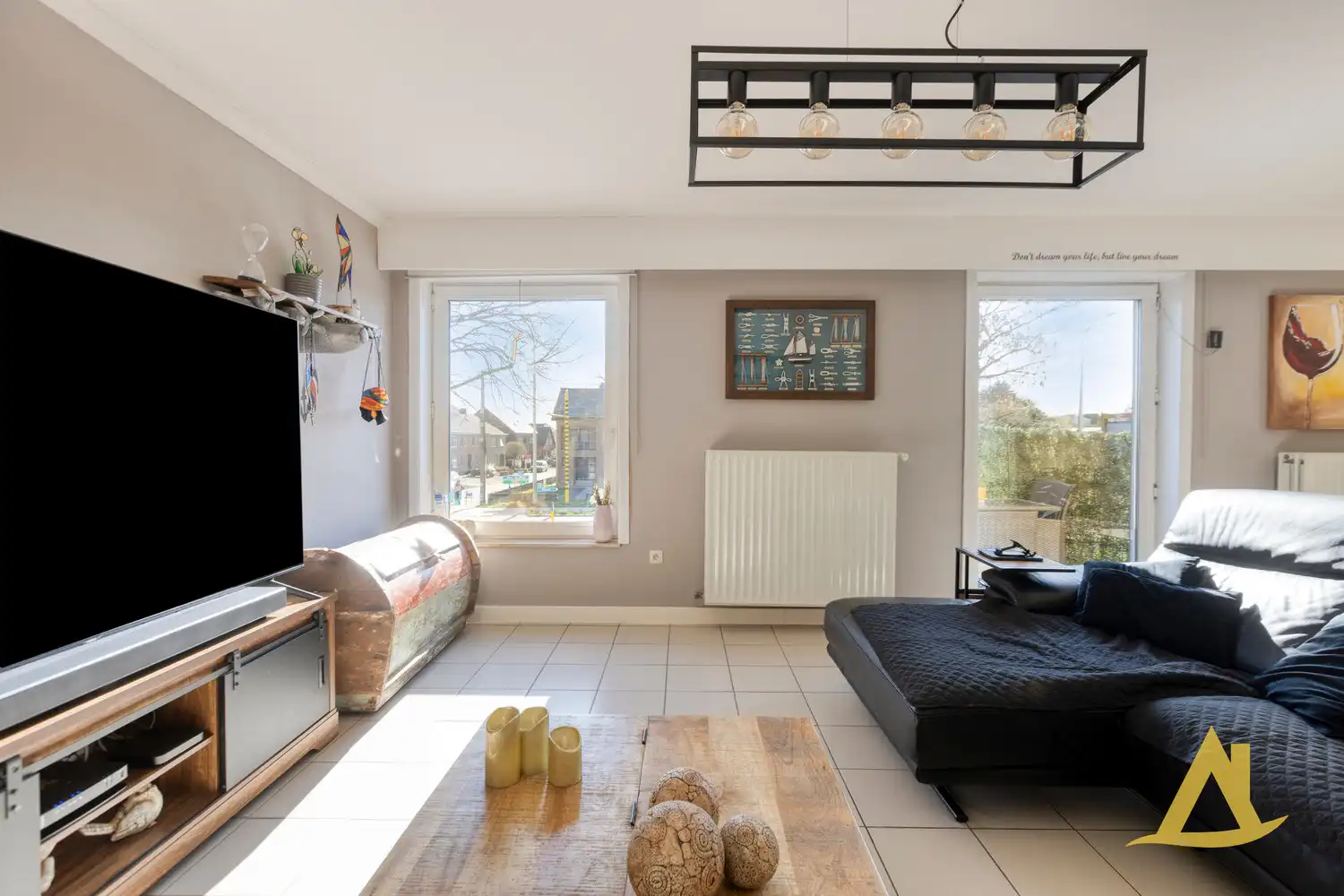 ZEER RUIM APPARTEMENT MET STUDIO EN 2 AUTOSTAANPLAATSEN TE DIEST! foto 9