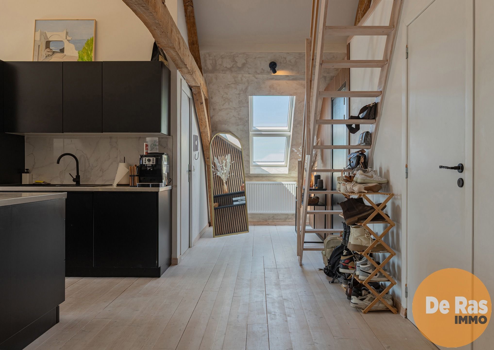 HILLEGEM- Excl. penthouse met uitstekende uitvalsbasis foto 5
