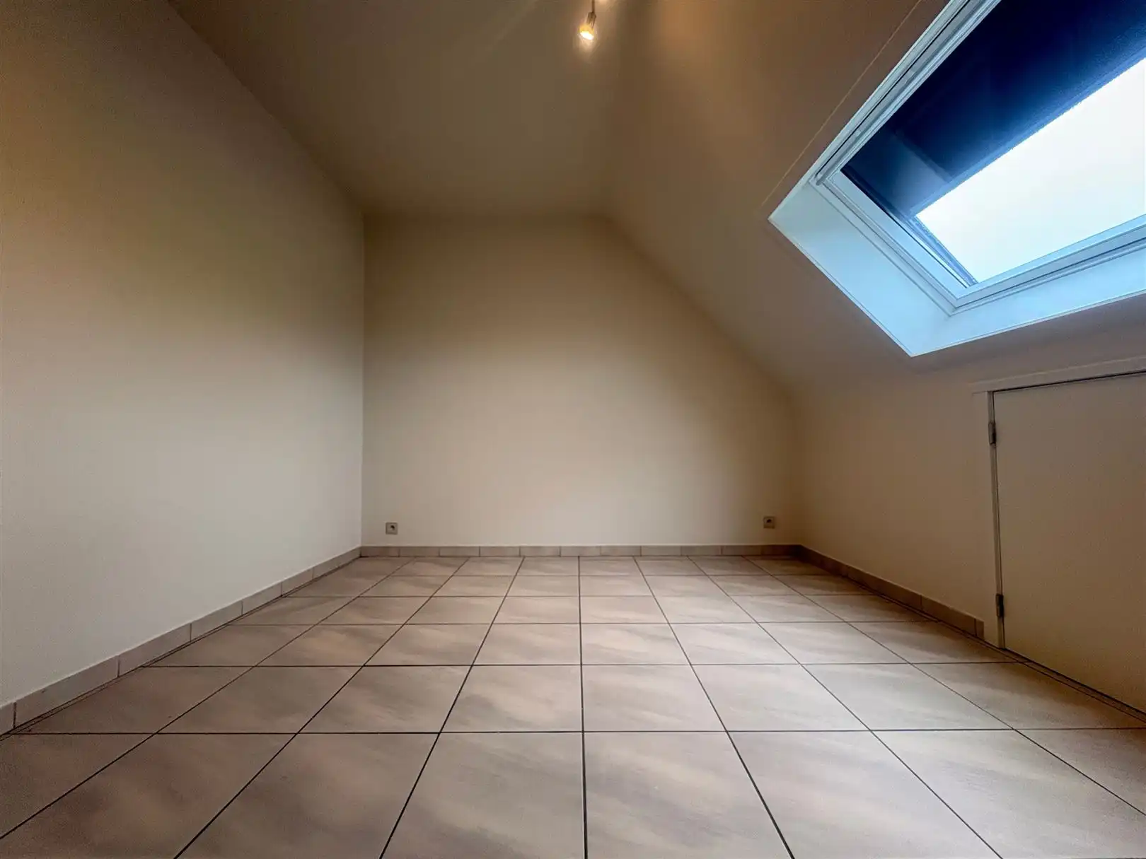 Instapklaar volledig gerenoveerd appartement met garage.  foto 20