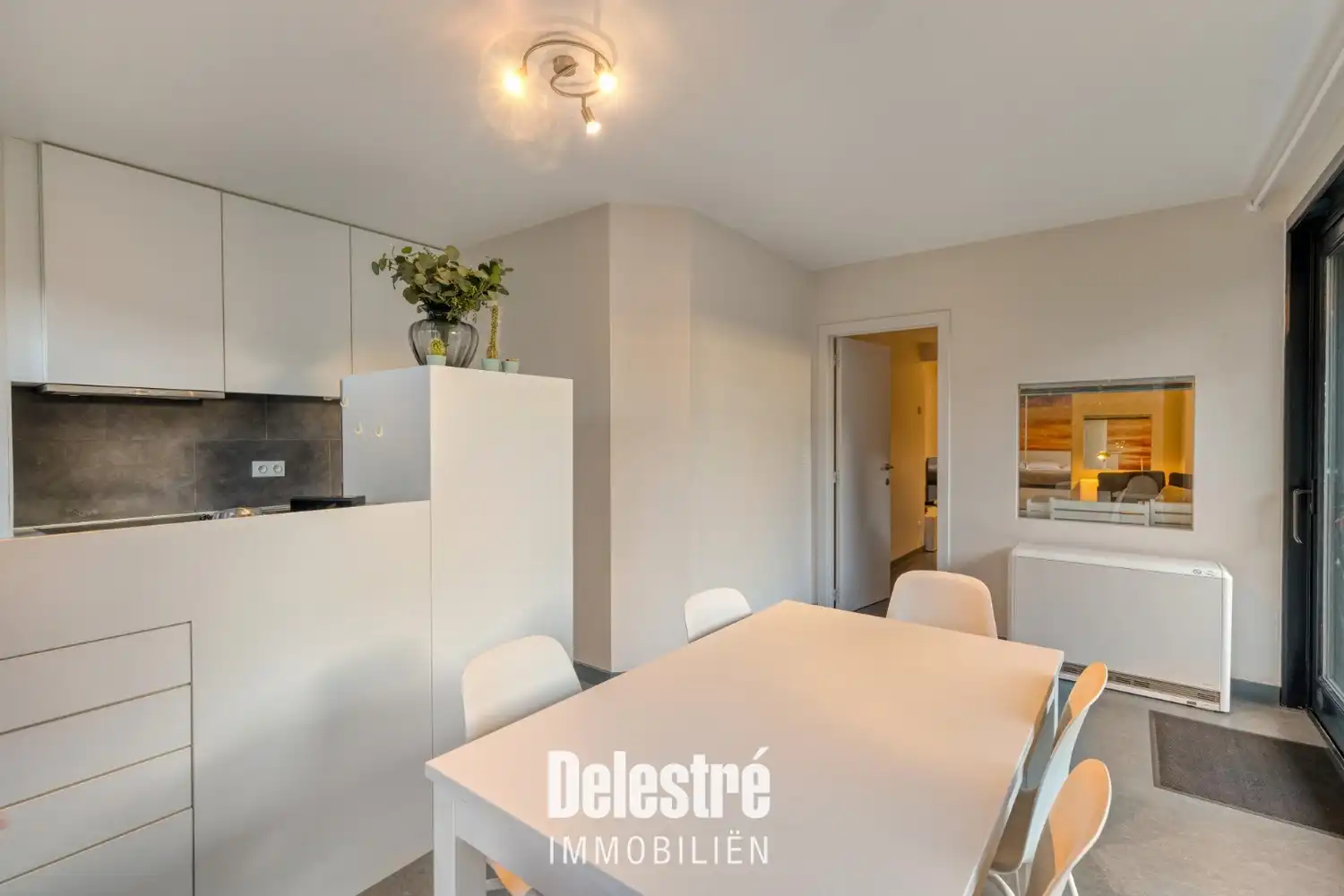 Commerciële topligging (TELENET) met woonst (vakantieapp.) op de Albert I Laan – Residentie Mirhras foto 18