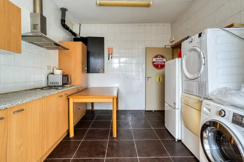 Café met bovengelegen appartement foto 14