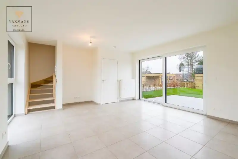 Nieuwbouwwoning met 3 slaapkamers foto 3