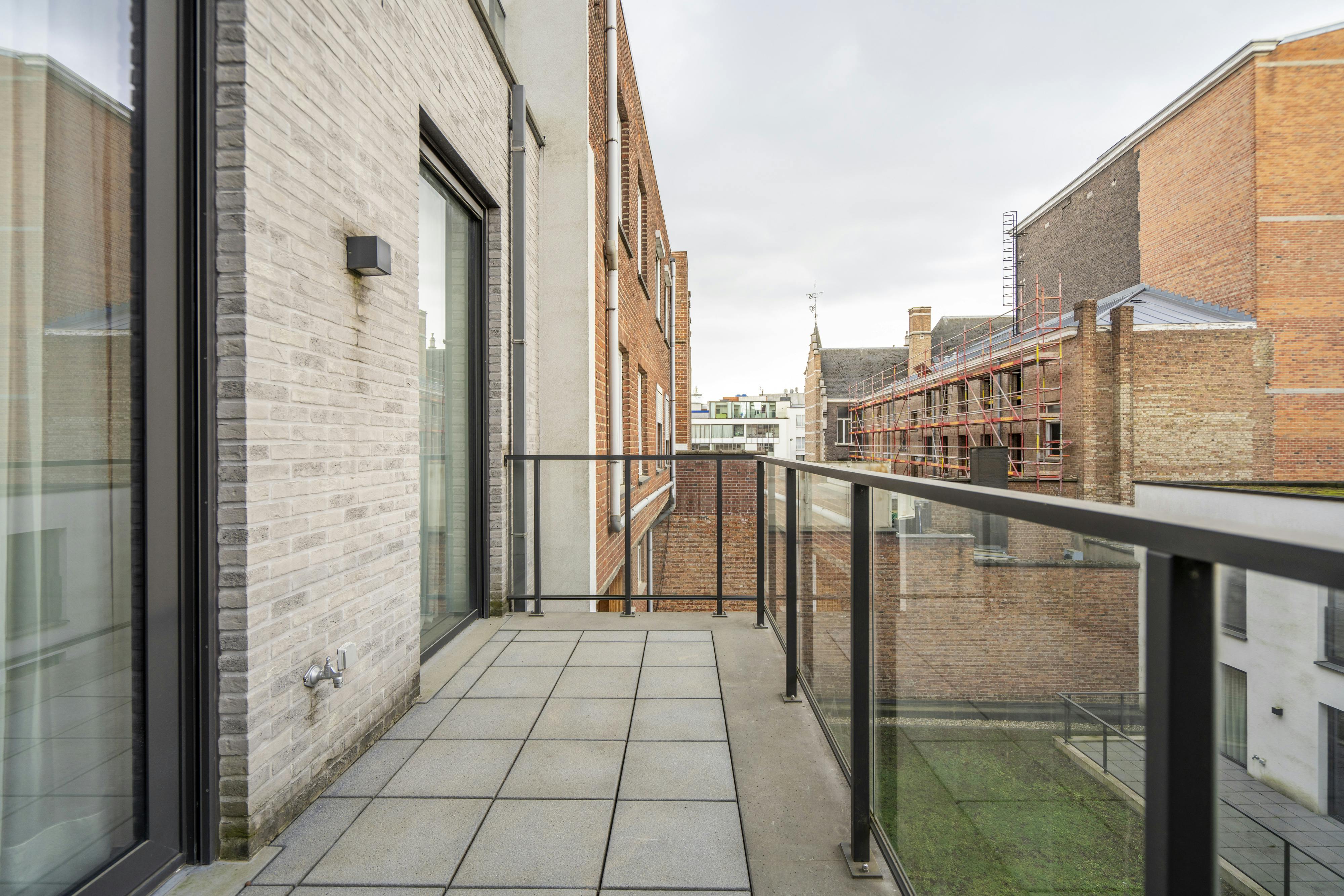 Centraal gelegen nieuwbouwappartement foto 14