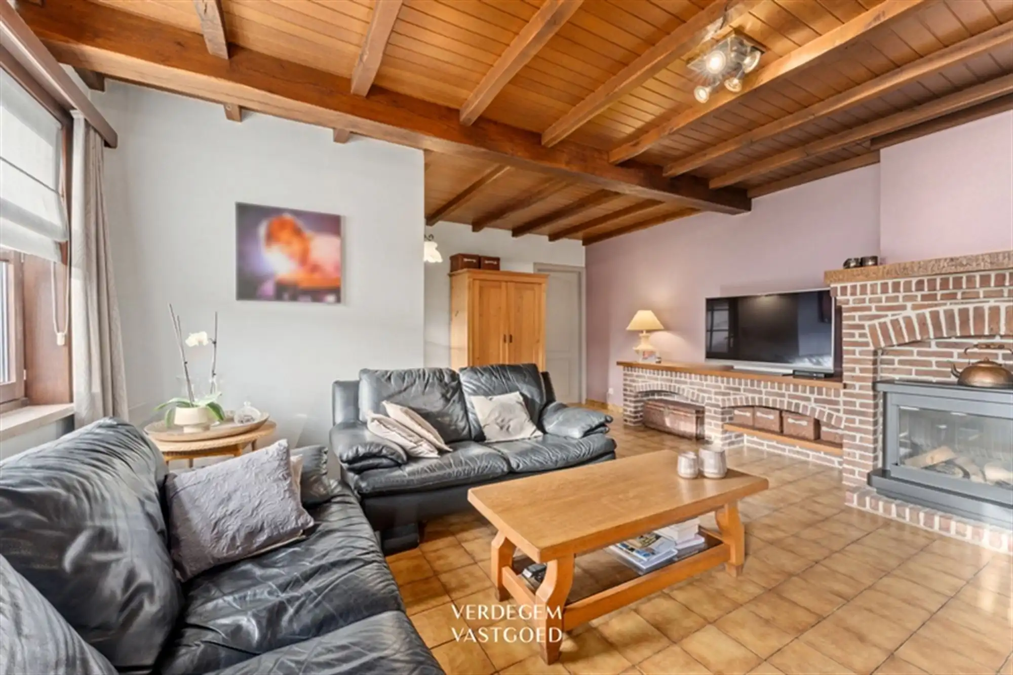 Hoevewoning met schuur en uniek zicht op weilanden en knotwilgen foto 7