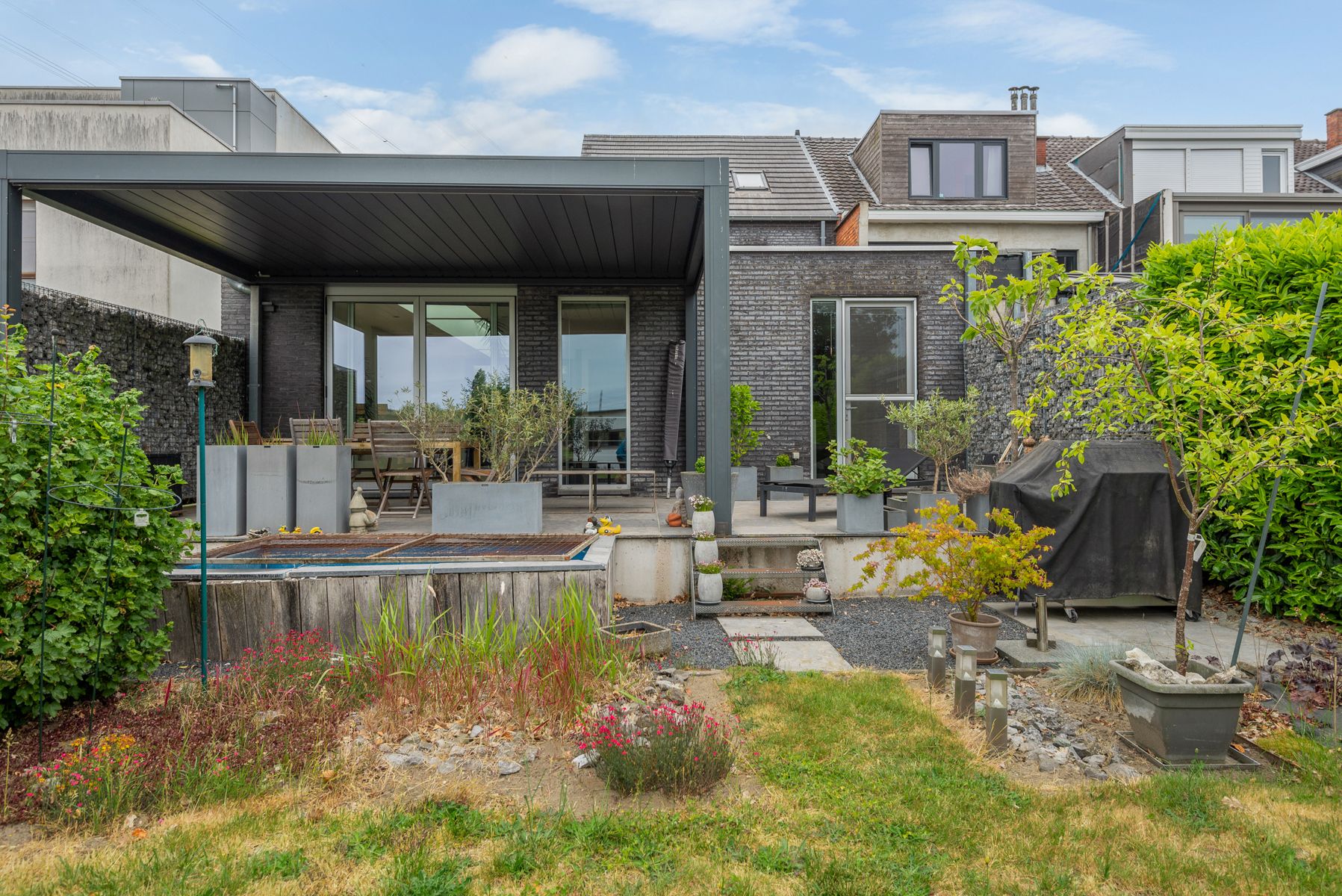 Recente HOB met open weids groen zicht in rustige buurt foto 11